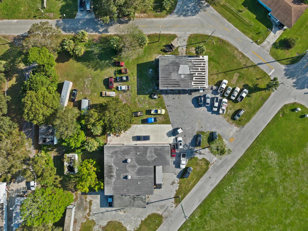 2633 Okeechobee Road Property Photo 14