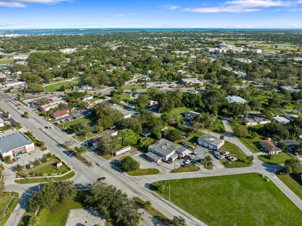 2633 Okeechobee Road Property Photo 15
