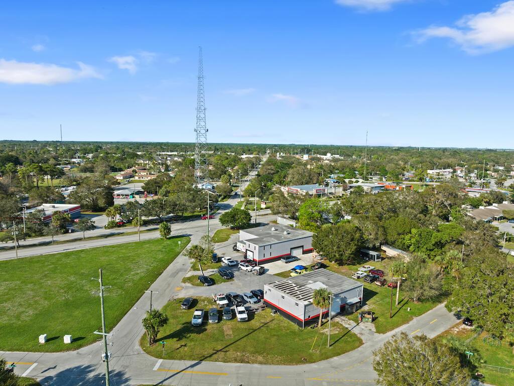 2633 Okeechobee Road Property Photo 17