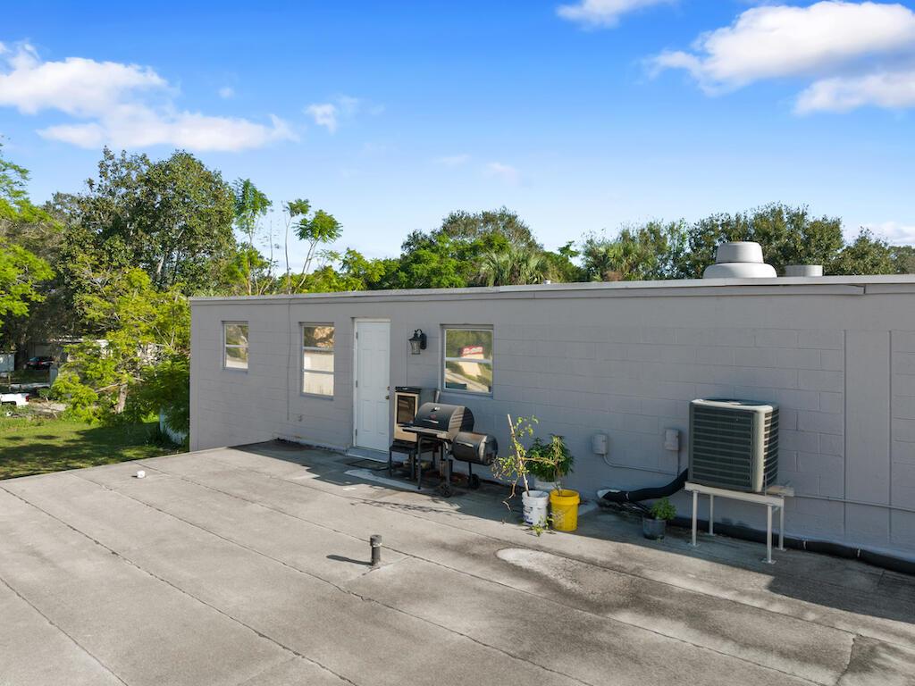2633 Okeechobee Road Property Photo 18