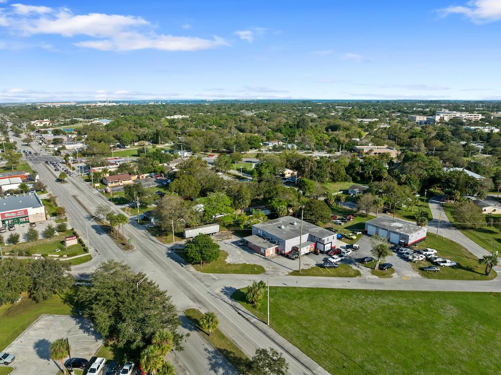 2633 Okeechobee Road Property Photo 21