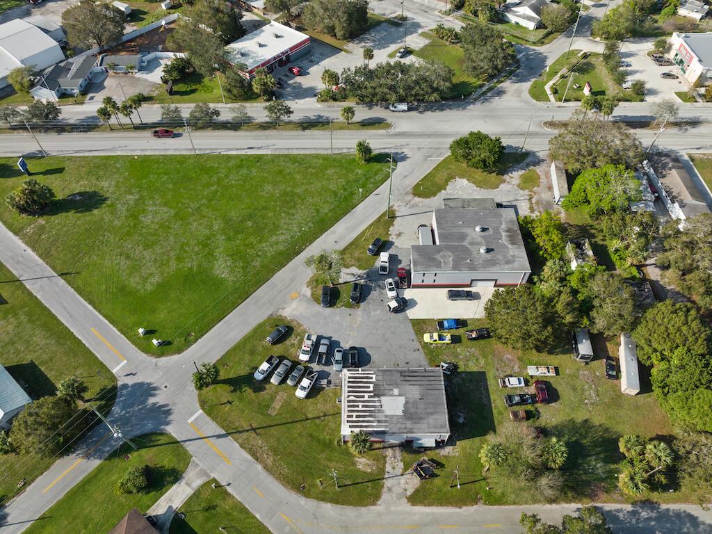 2633 Okeechobee Road Property Photo 24