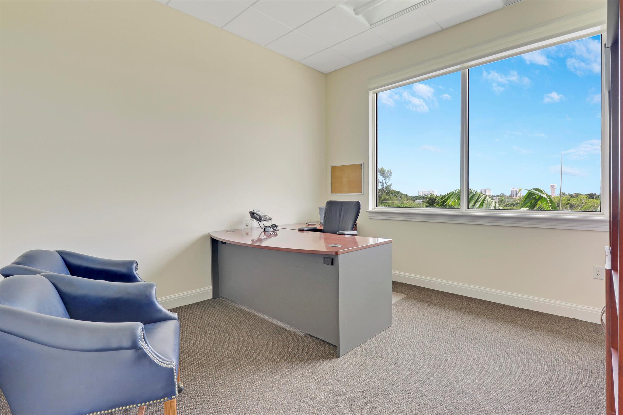 6751 N Federal Highway 400 401 402 403 Property Photo 10
