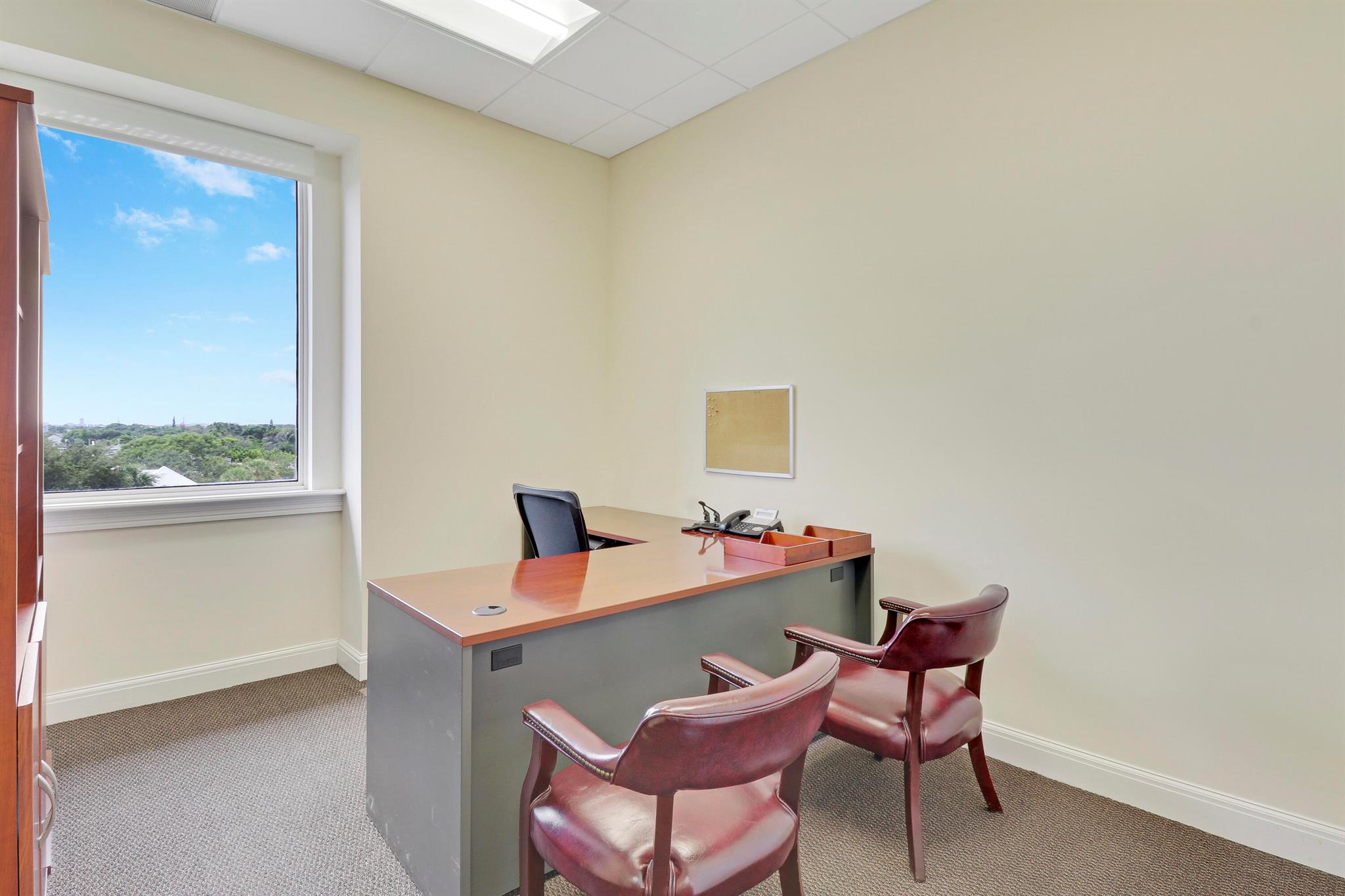 6751 N Federal Highway 400 401 402 403 Property Photo 13