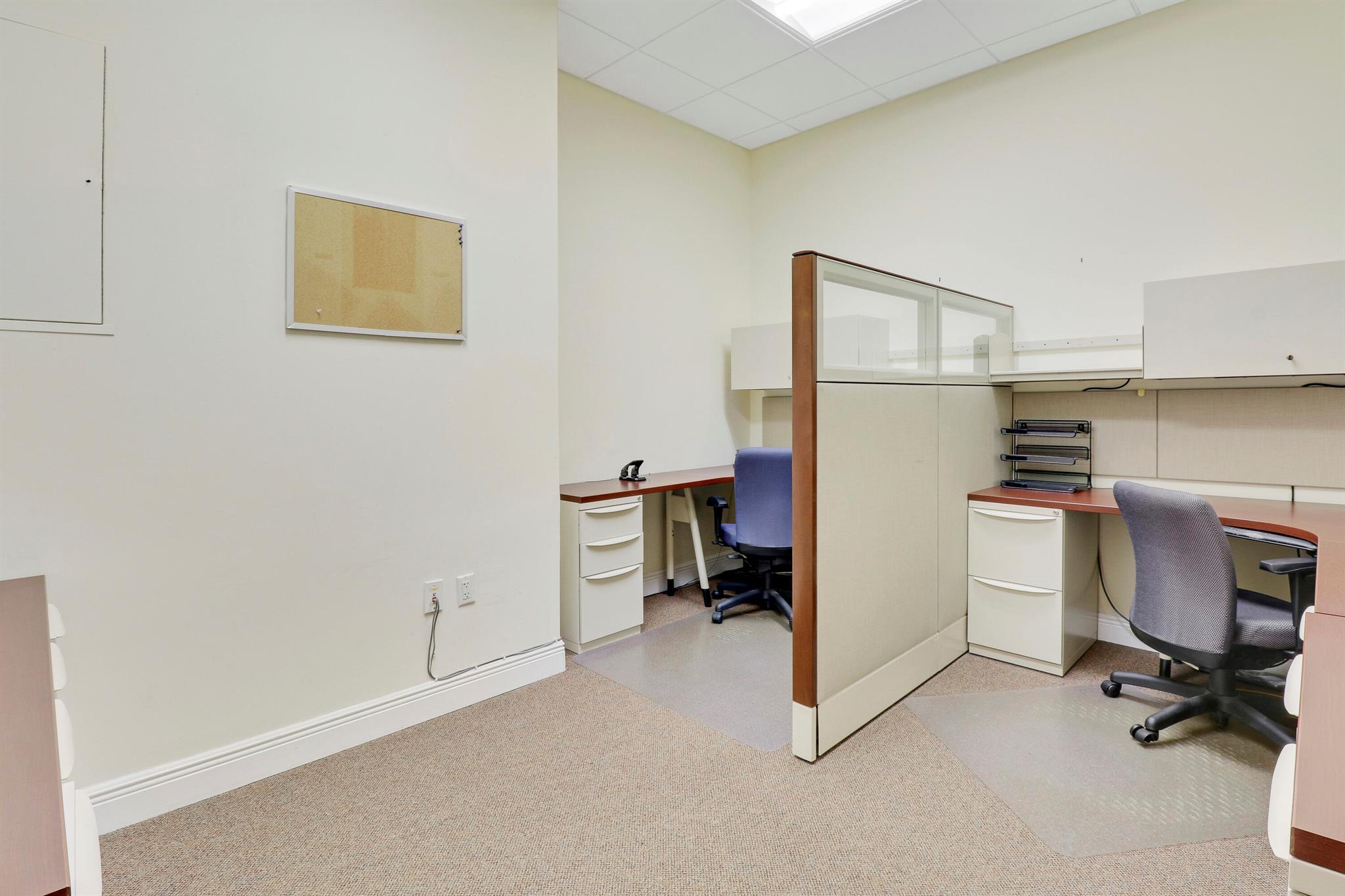 6751 N Federal Highway 400 401 402 403 Property Photo 23