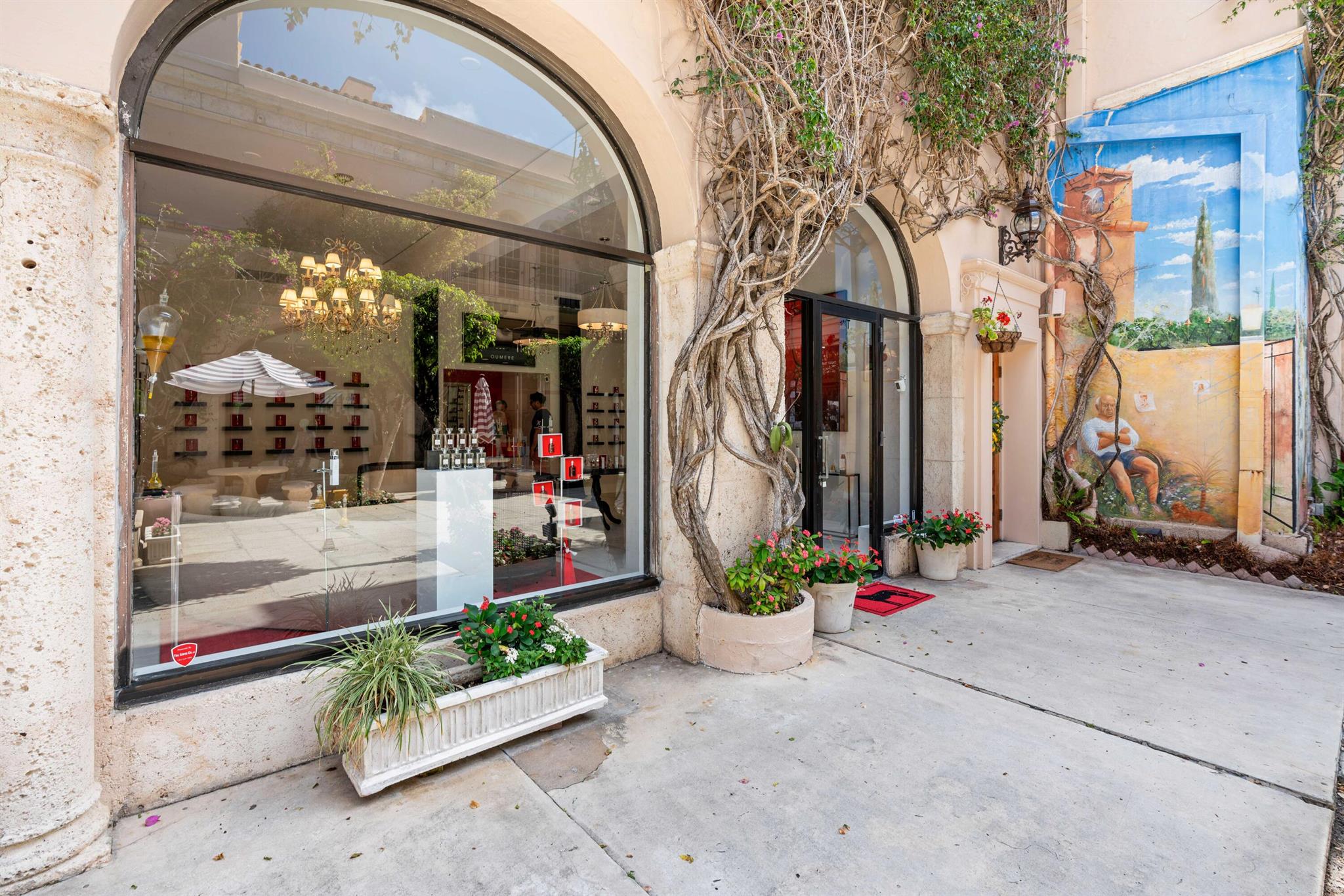 256 Worth Avenue Property Photo 1