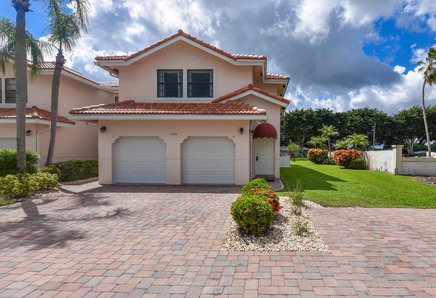 8694 Via Reale 4 (61u) Property Photo 1