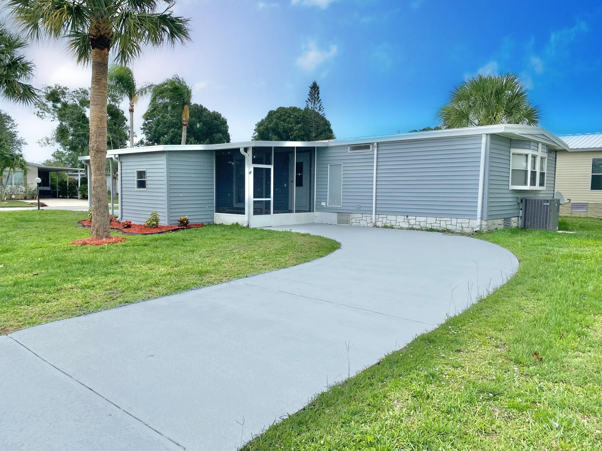 1038 Warbler Court Property Photo 1