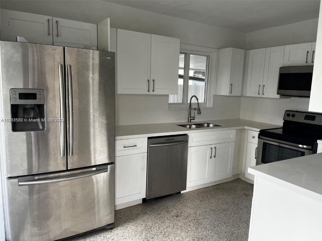 4520 Sw 18th Street Property Photo 1