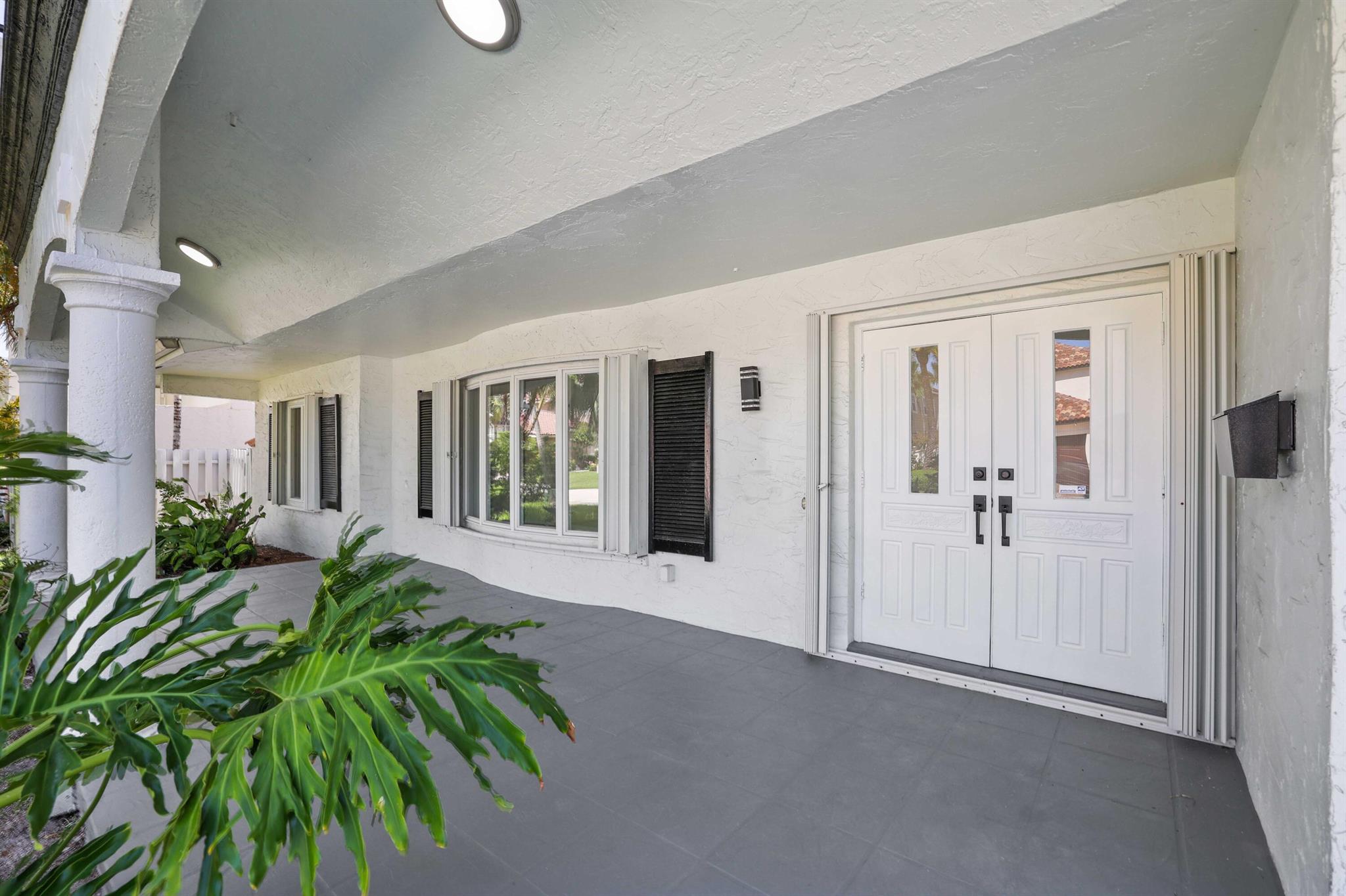 405 Bontona Avenue Property Photo 2