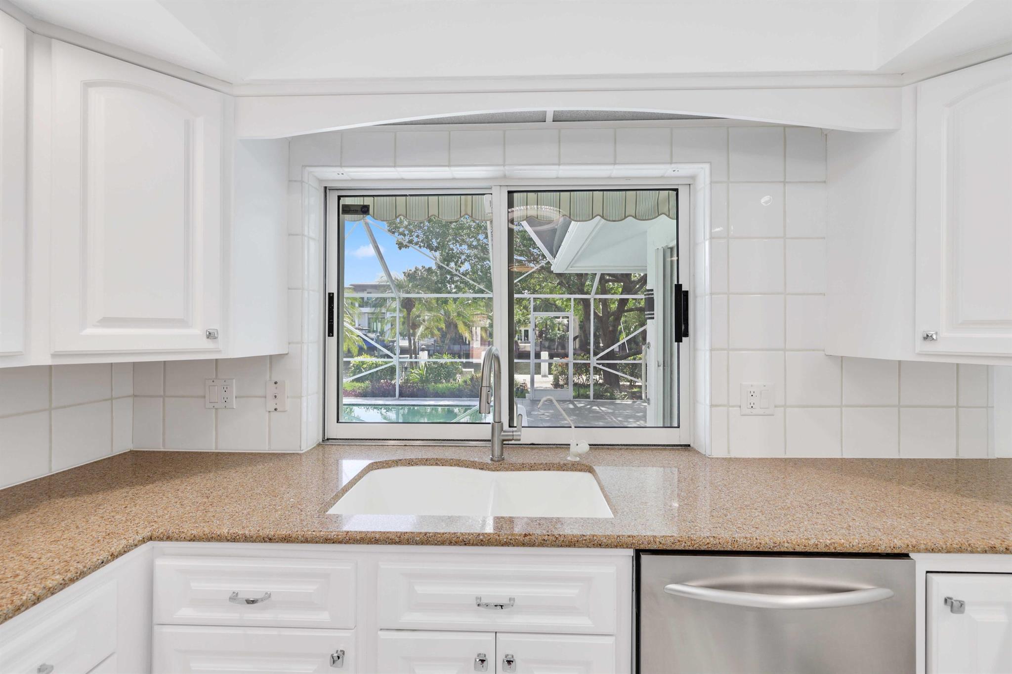 405 Bontona Avenue Property Photo 16