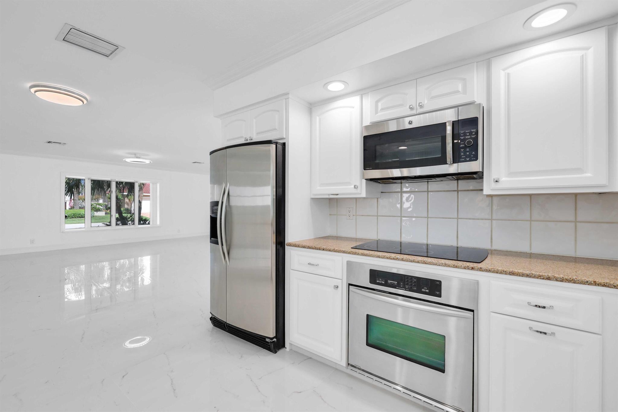 405 Bontona Avenue Property Photo 17