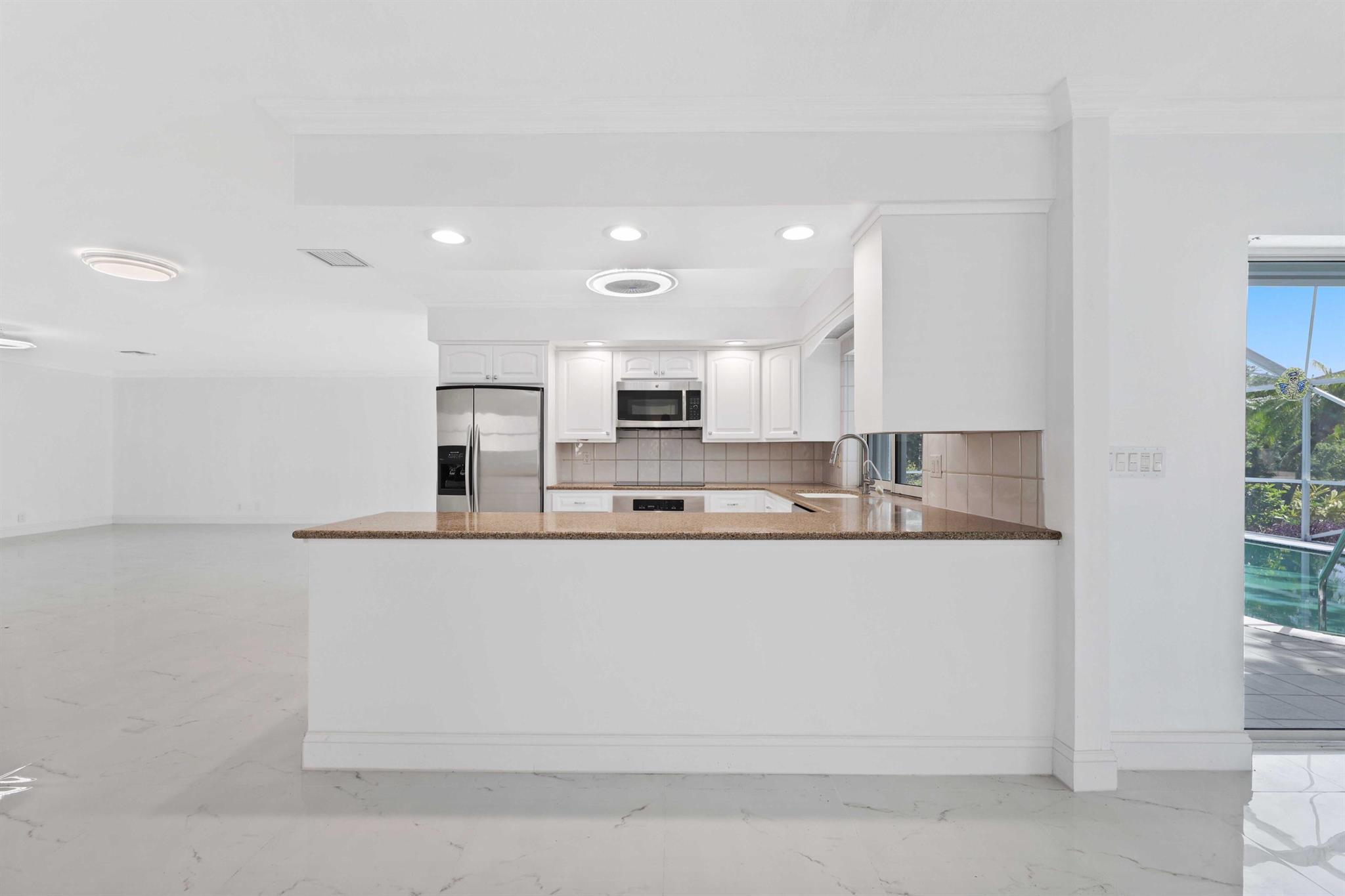 405 Bontona Avenue Property Photo 18
