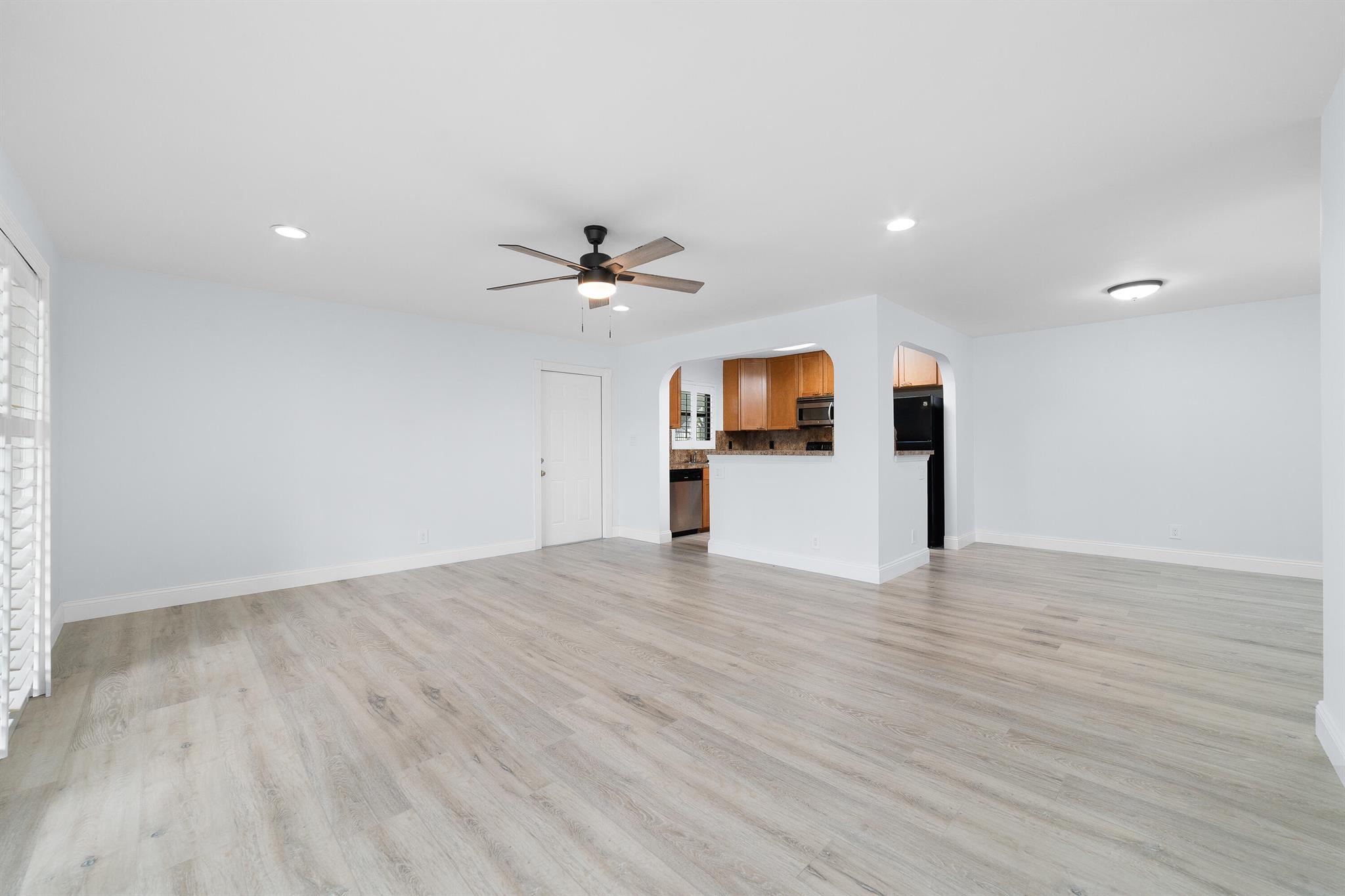 502 Osprey Drive 20b Property Photo 3