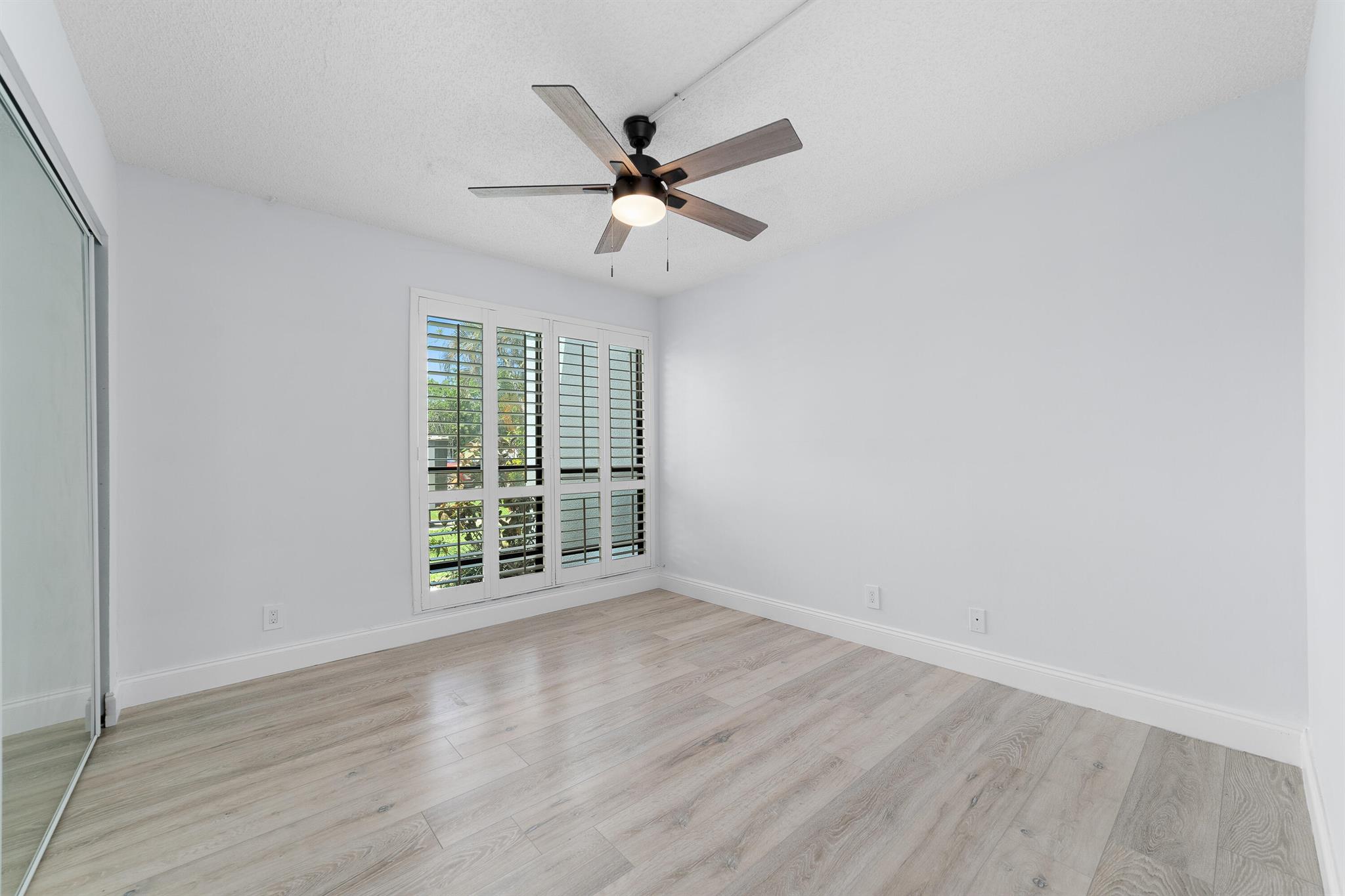 502 Osprey Drive 20b Property Photo 14