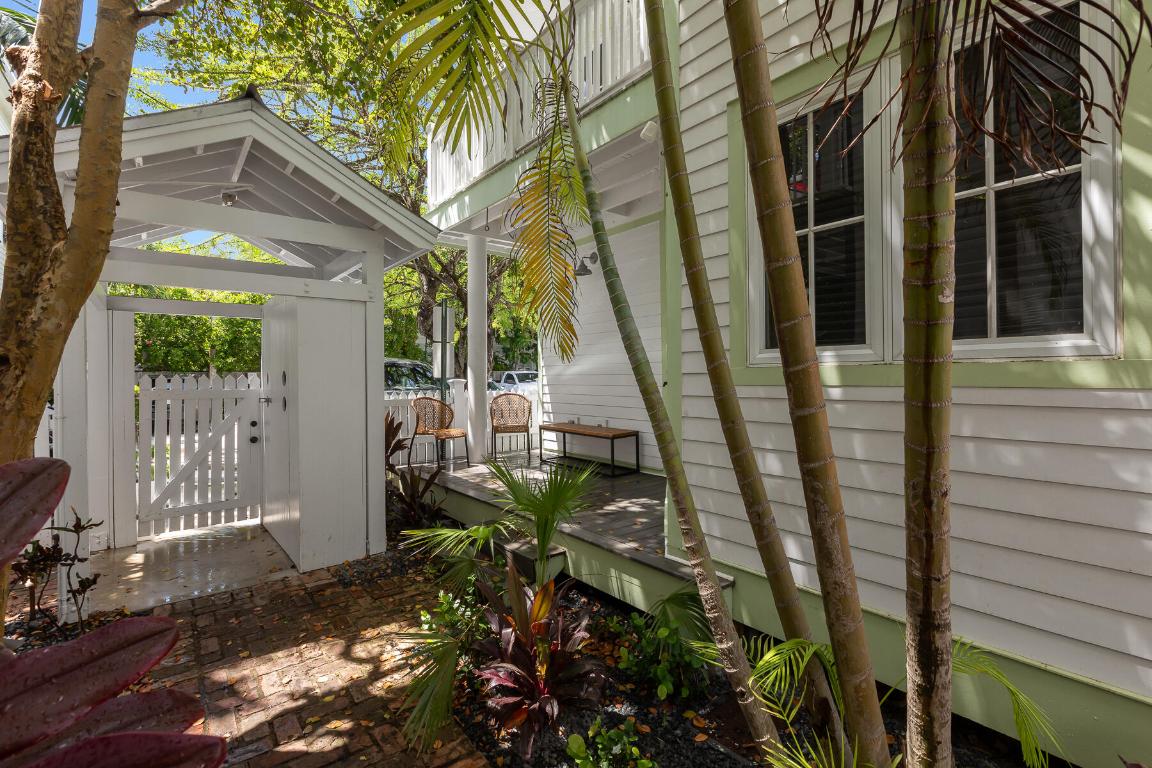 1011 Simonton Street 1 Property Photo 2