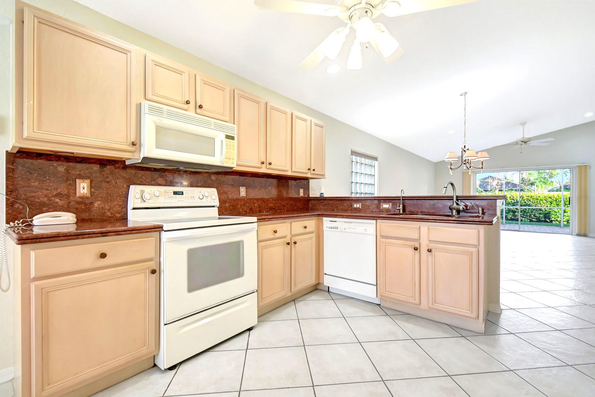 8278 Duomo Circle Property Photo 4