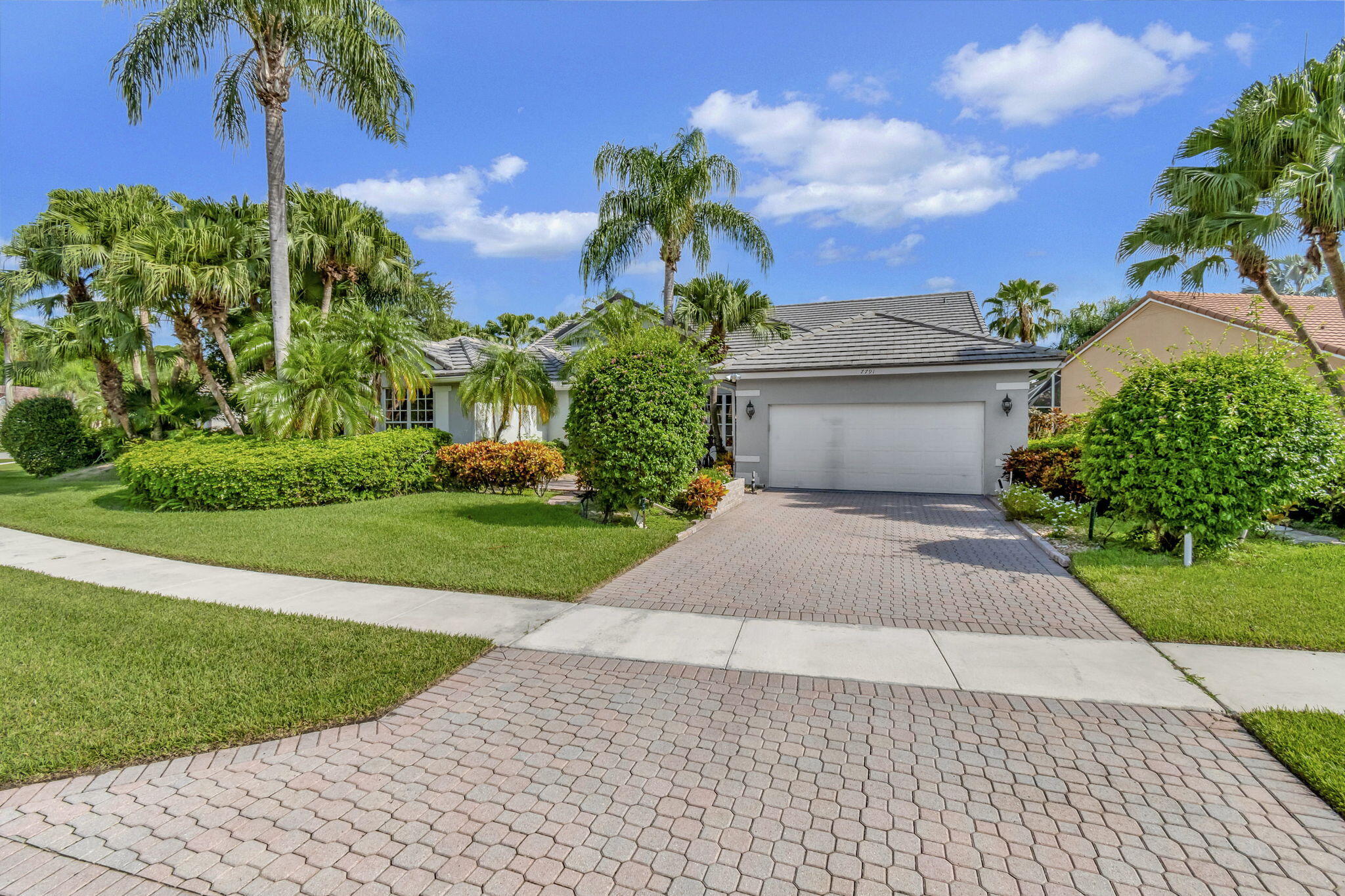 7791 Bridlington Drive Property Photo 1