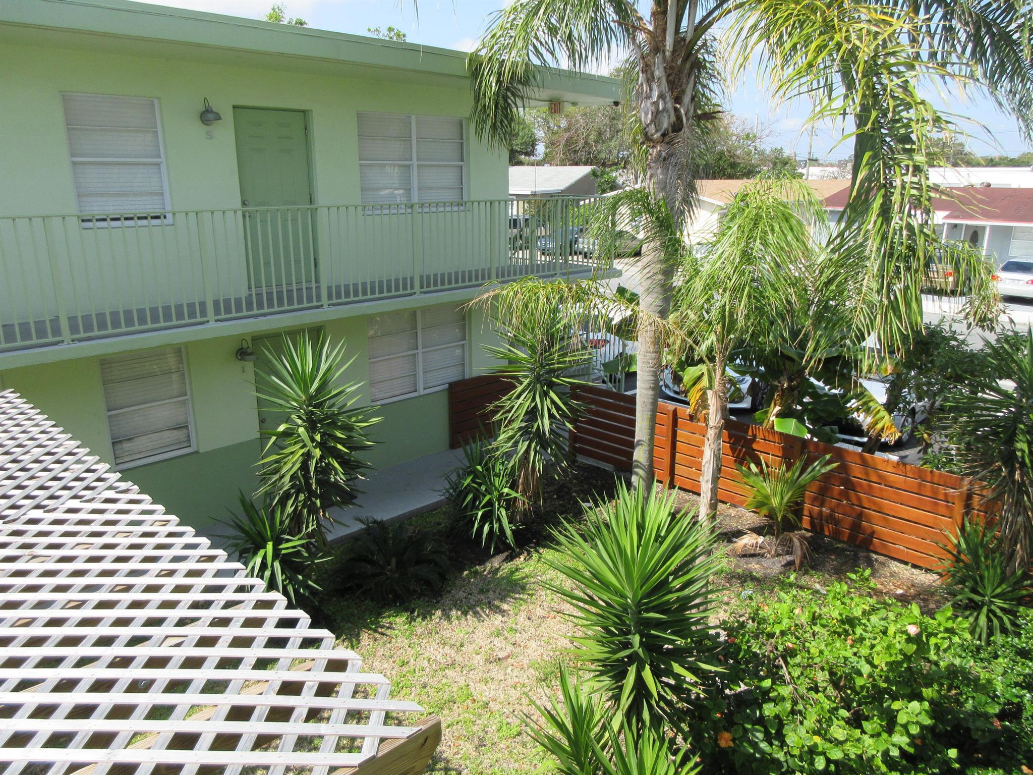 1118 N H Street Property Photo 4