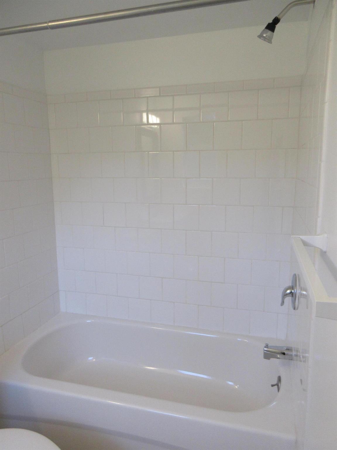 1118 N H Street Property Photo 16