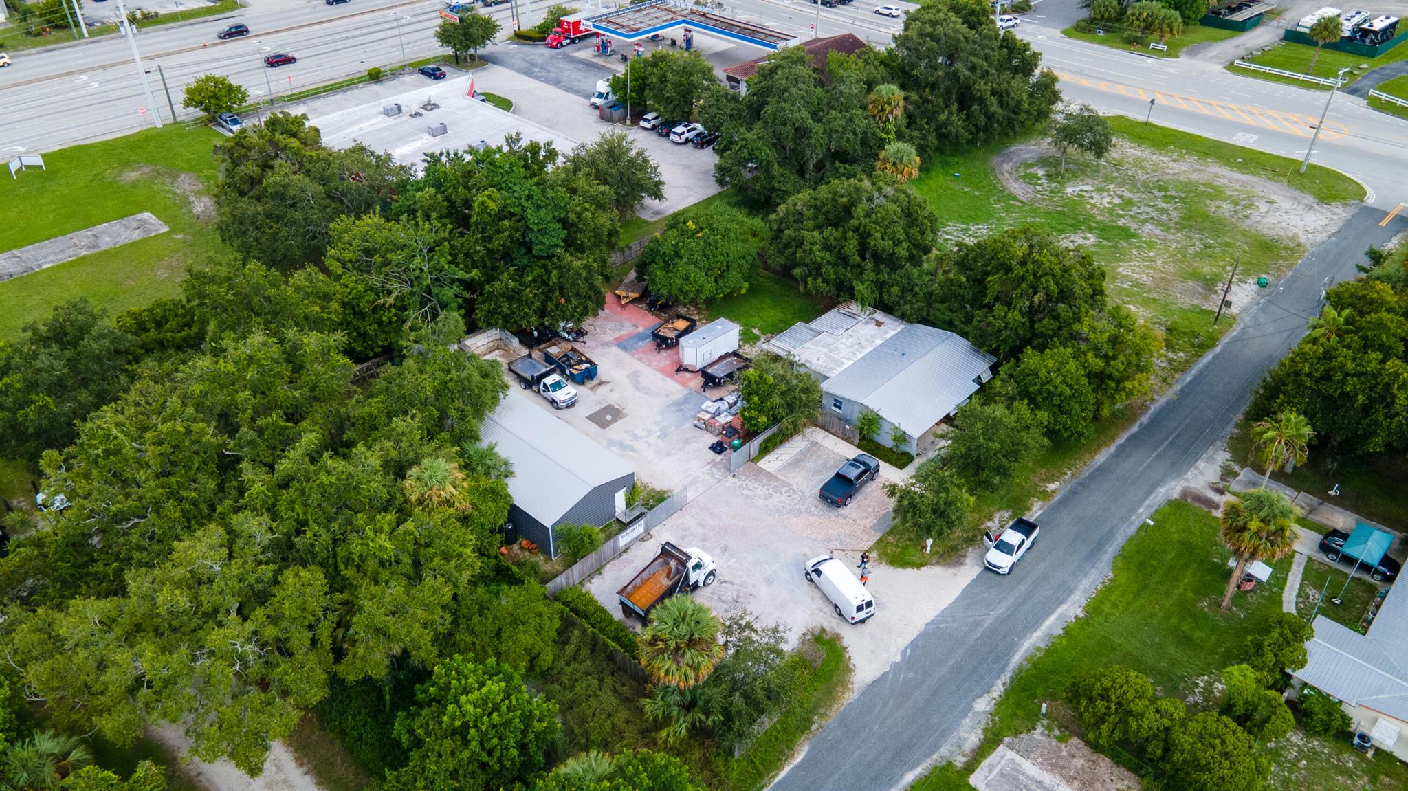 5009 Lace Avenue Property Photo