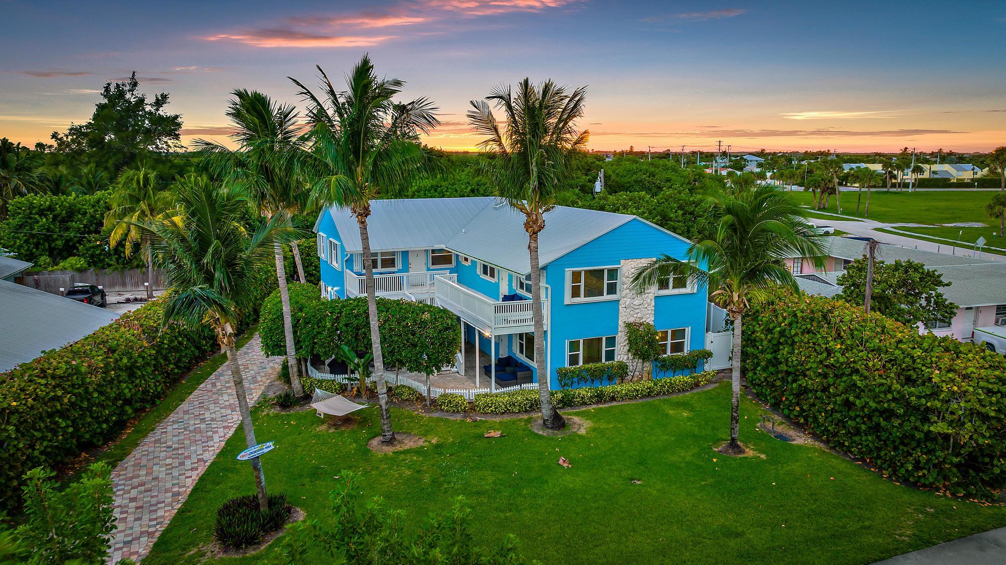 2507 N Ocean Drive Property Photo 3