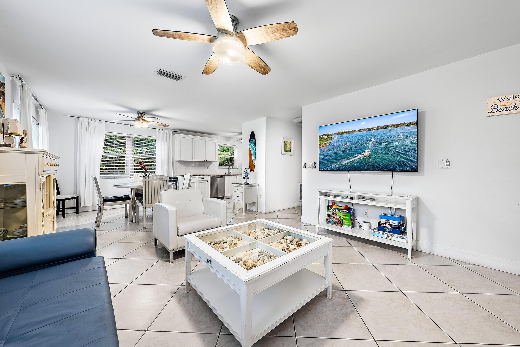 2507 N Ocean Drive Property Photo 34