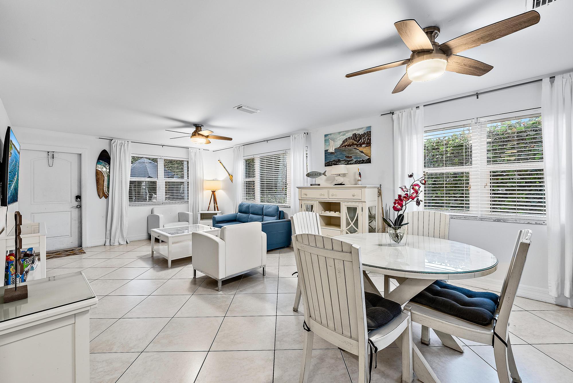 2507 N Ocean Drive Property Photo 37