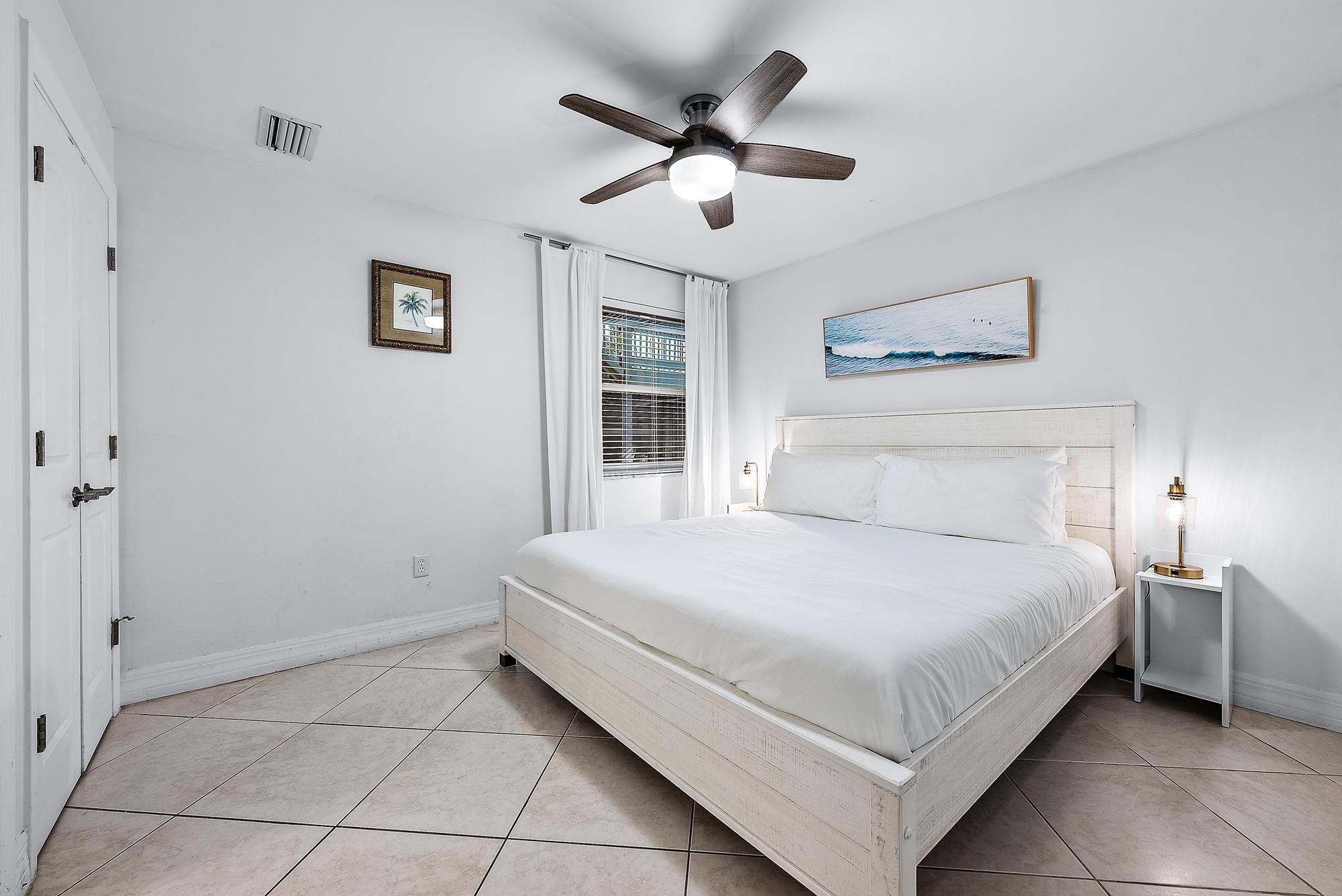 2507 N Ocean Drive Property Photo 38