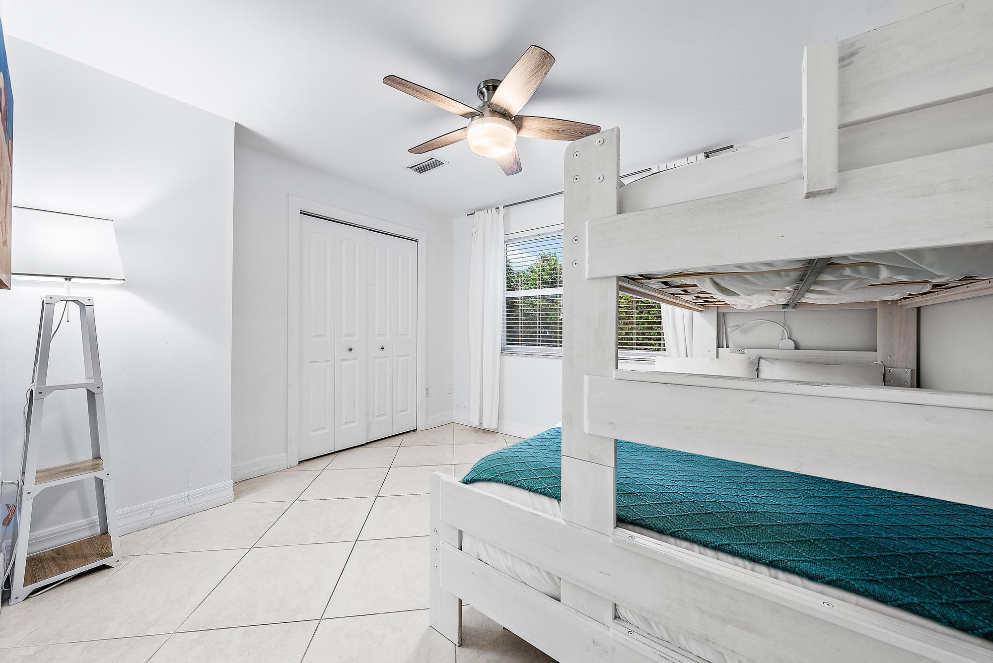 2507 N Ocean Drive Property Photo 40