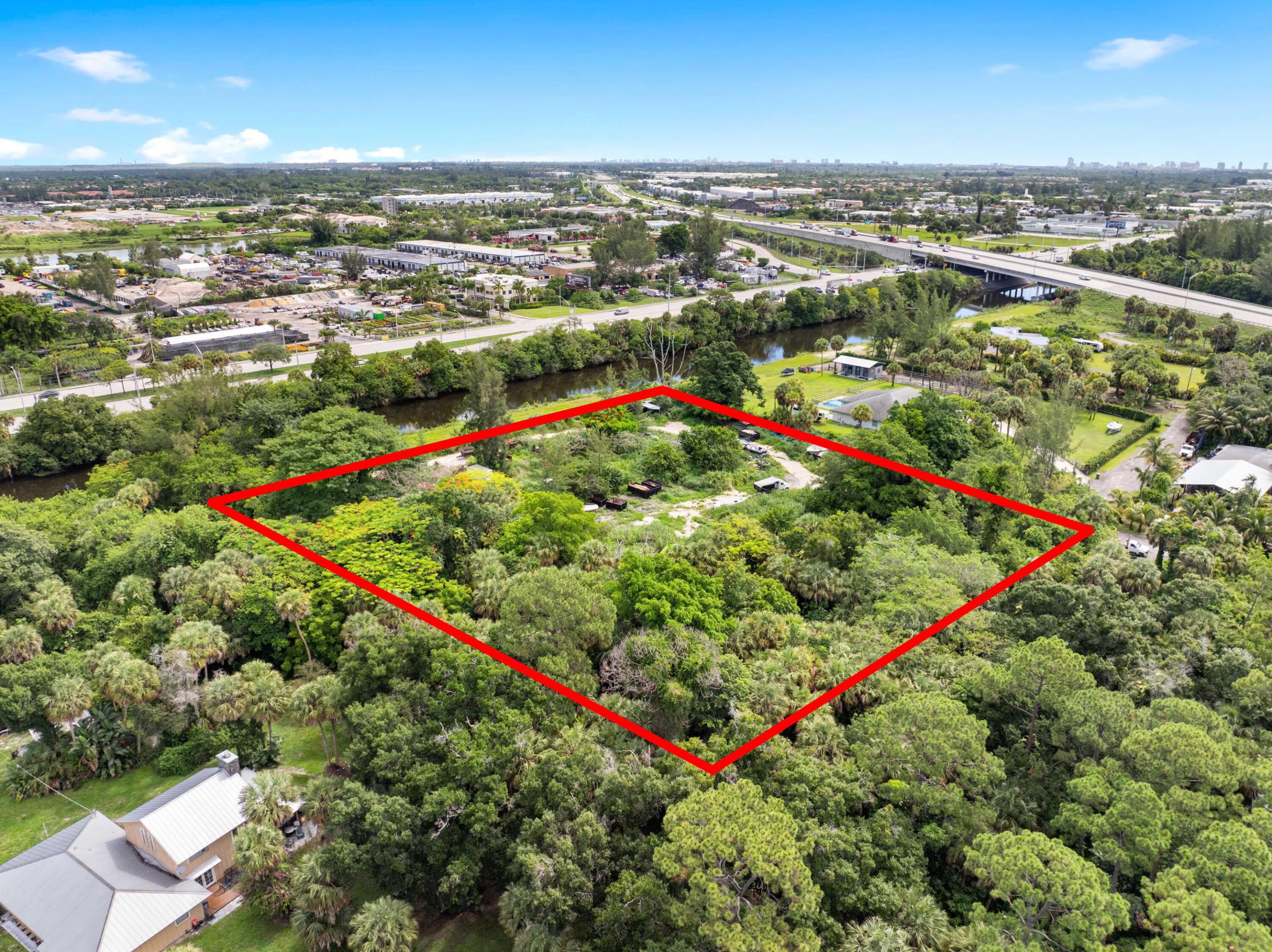 R11016574 Property Photo 4