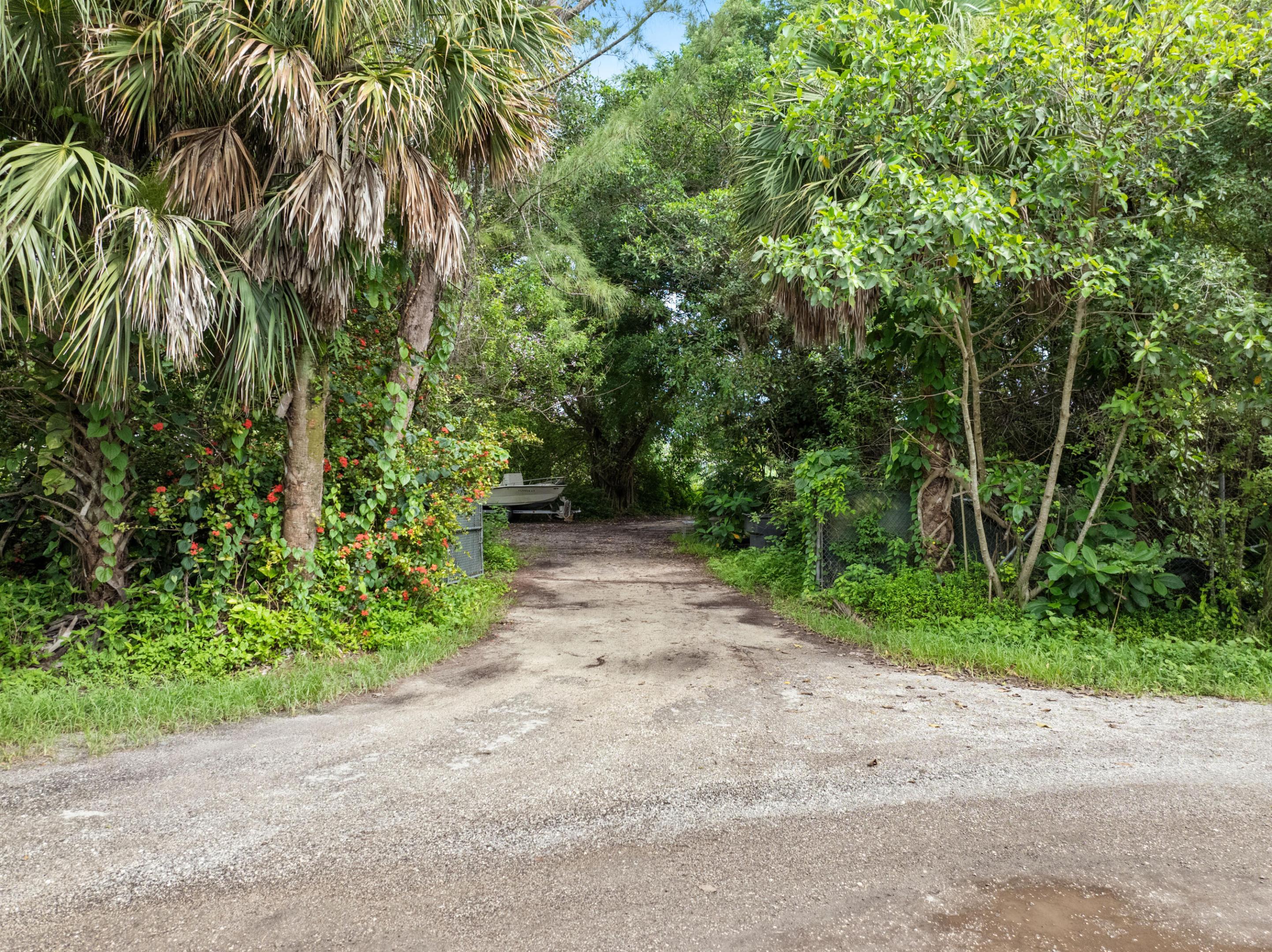 R11016574 Property Photo 7