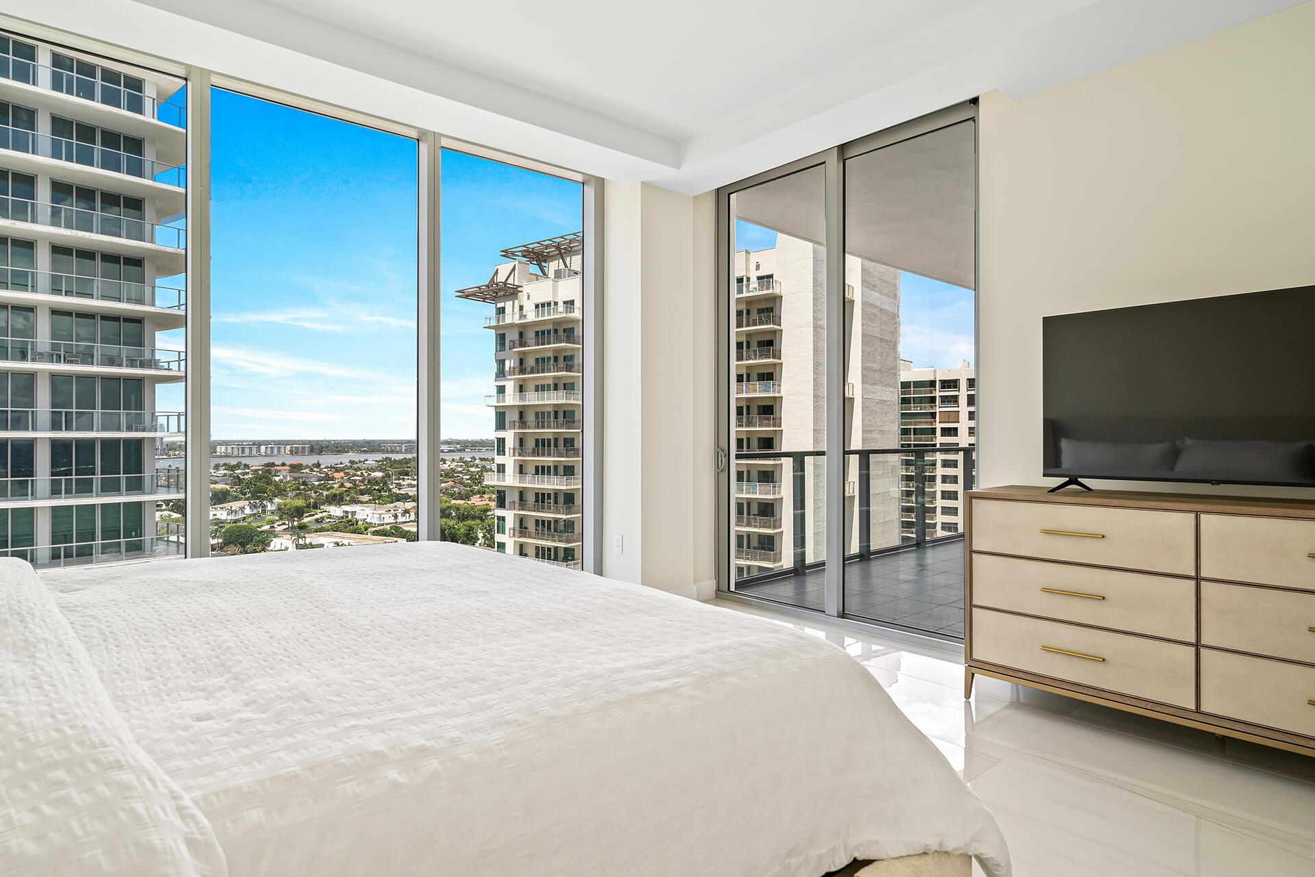 3100 N Ocean Drive H-1409 Property Photo 16
