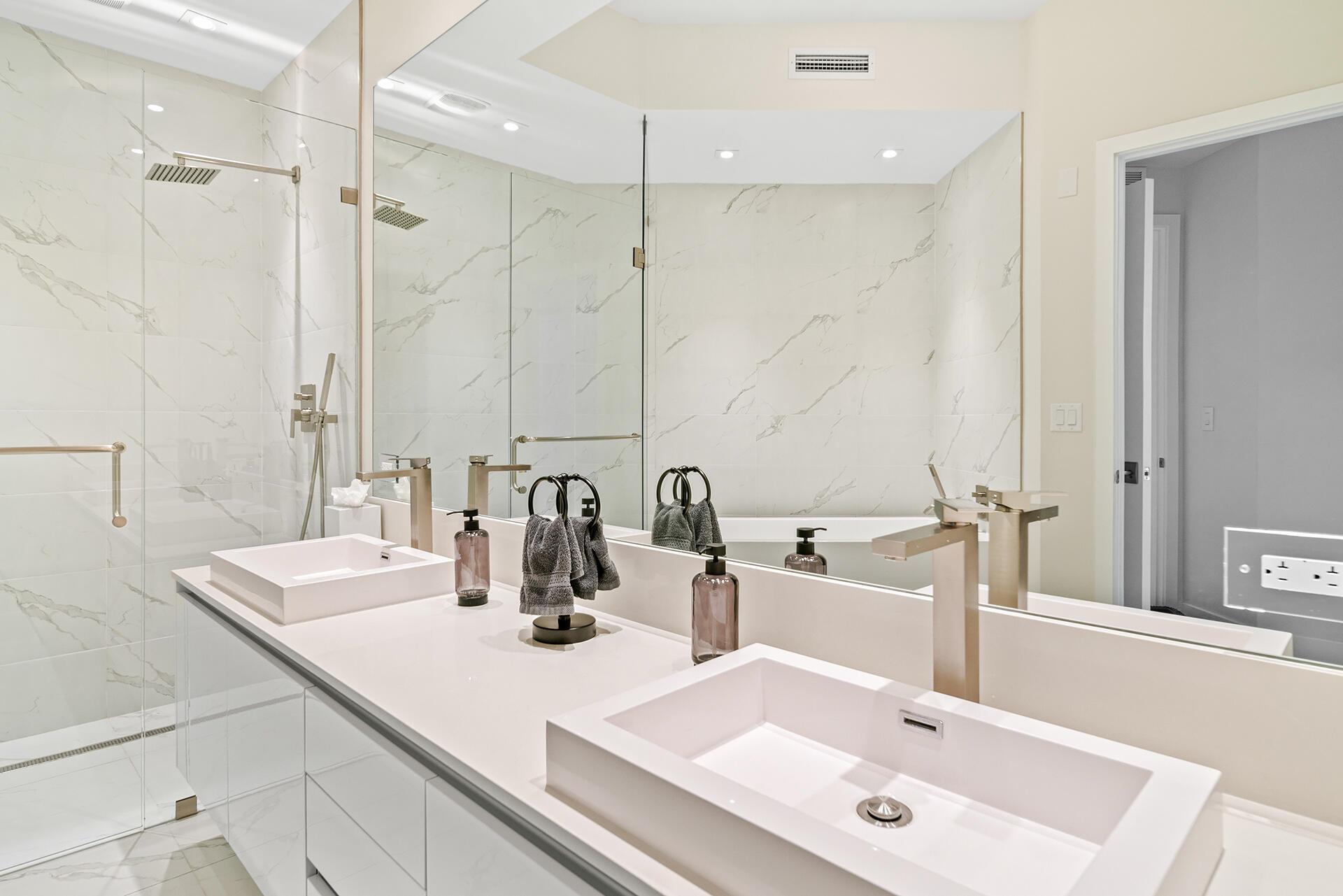 3100 N Ocean Drive H-1409 Property Photo 23