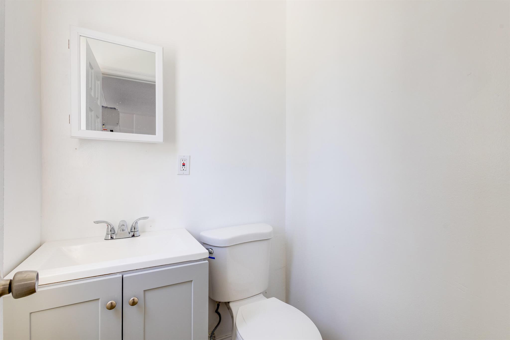 2534 S Military Trail Property Photo 6