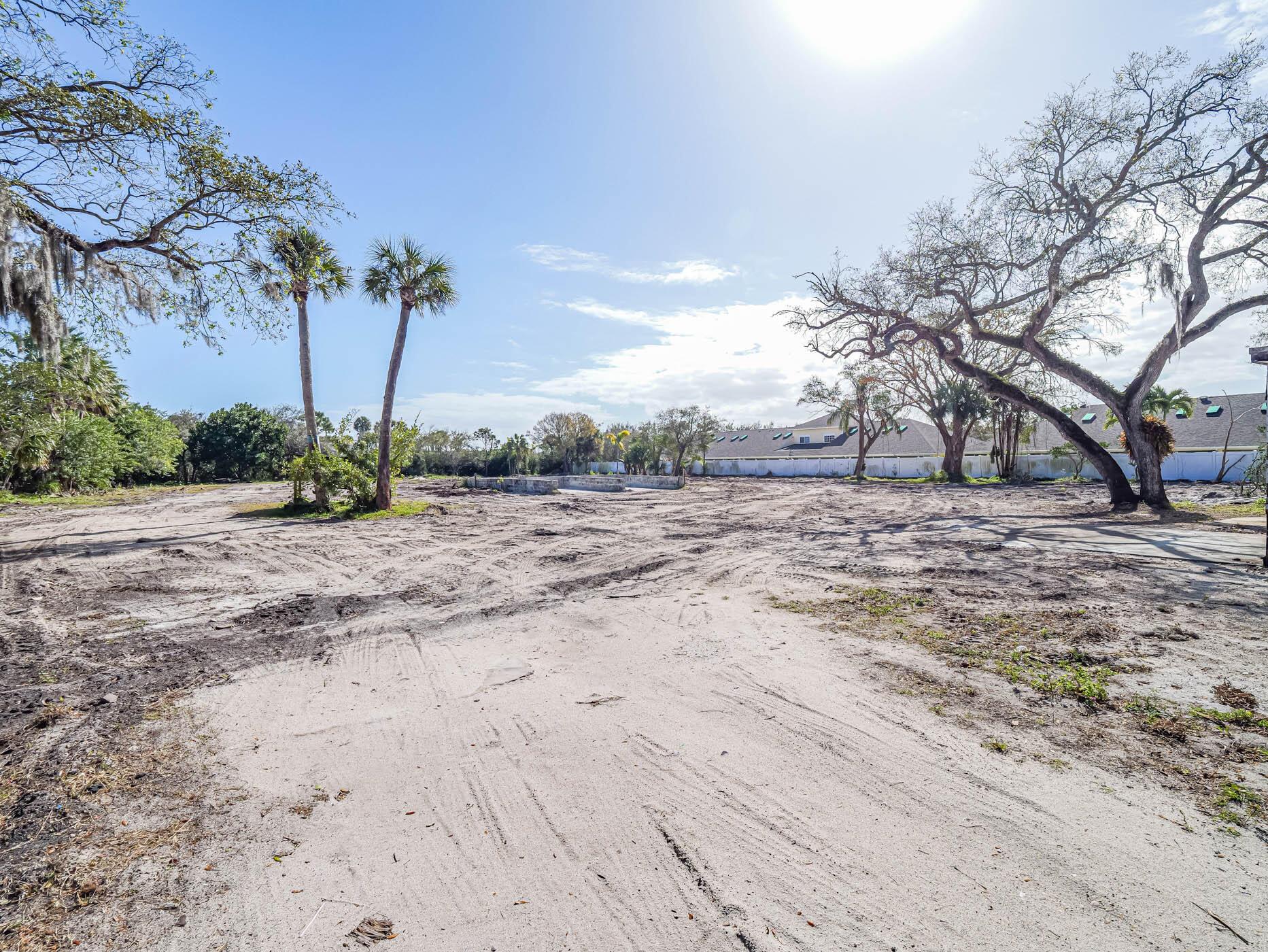 690 6th Avenue Property Photo 4