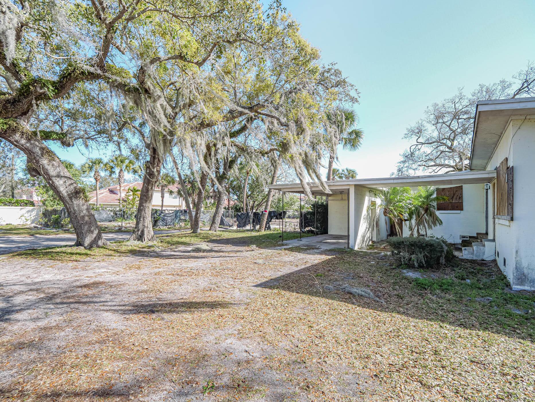 690 6th Avenue Property Photo 19