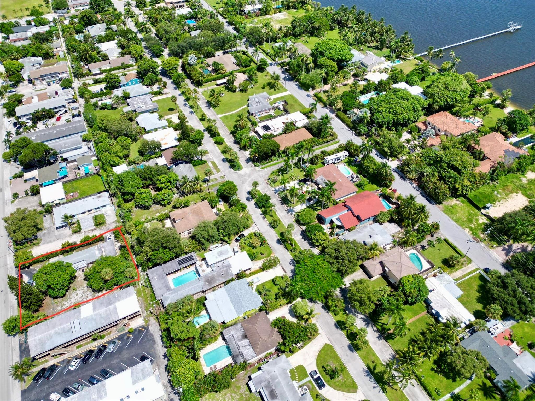 1302 S Federal Highway Property Photo 1