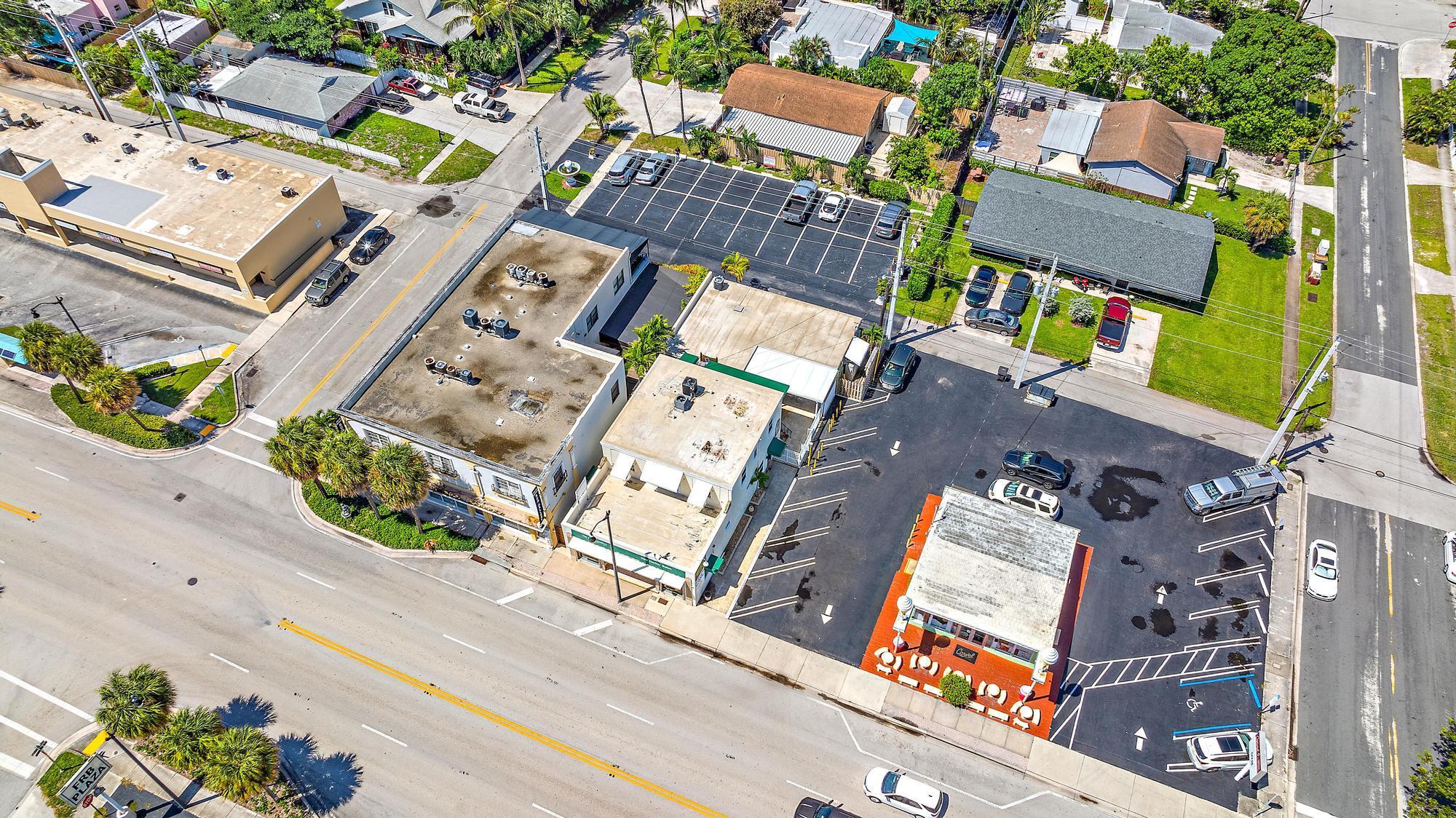 5909 S Dixie Highway Property Photo 4