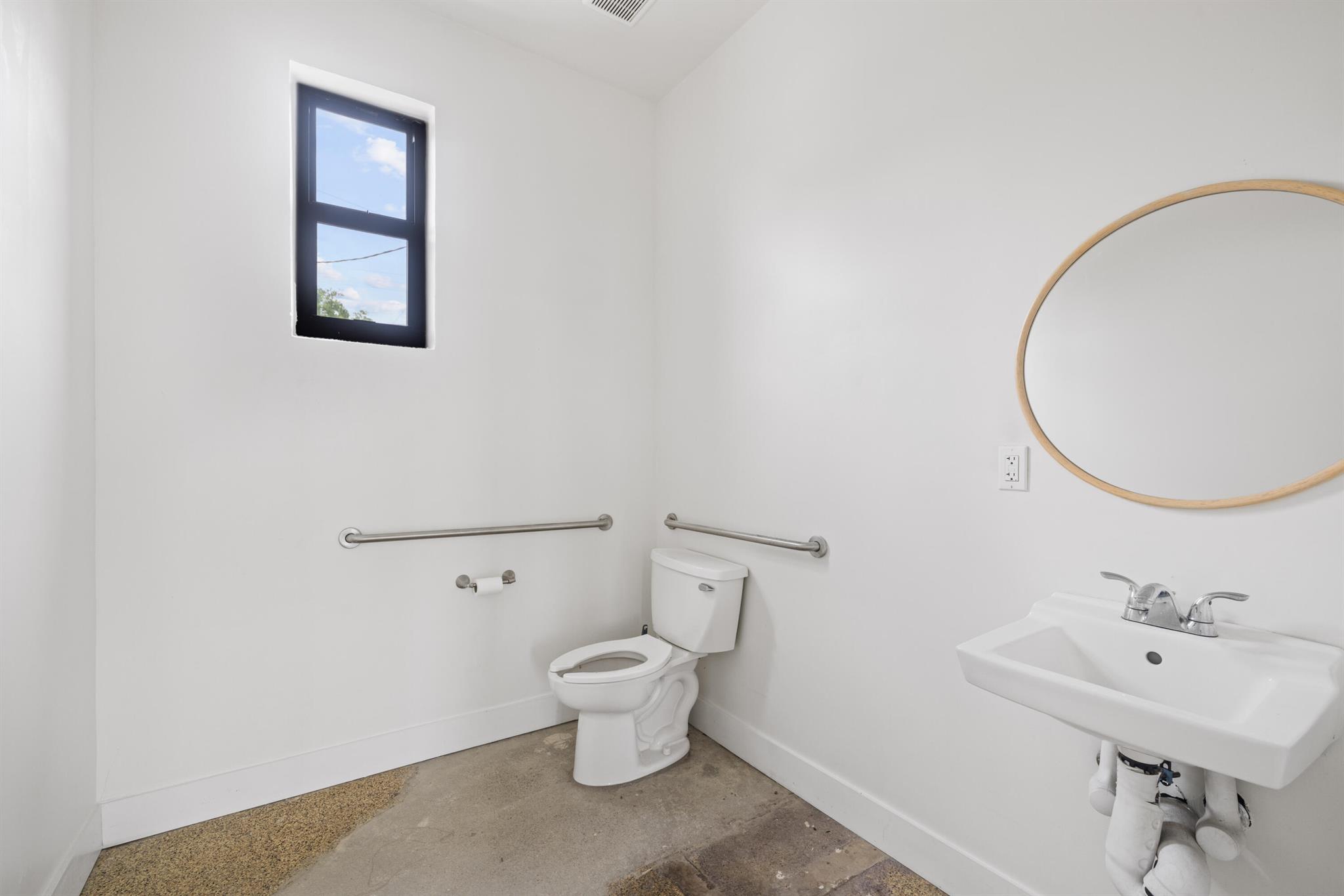 1808/1810 N Dixie Highway Property Photo 12