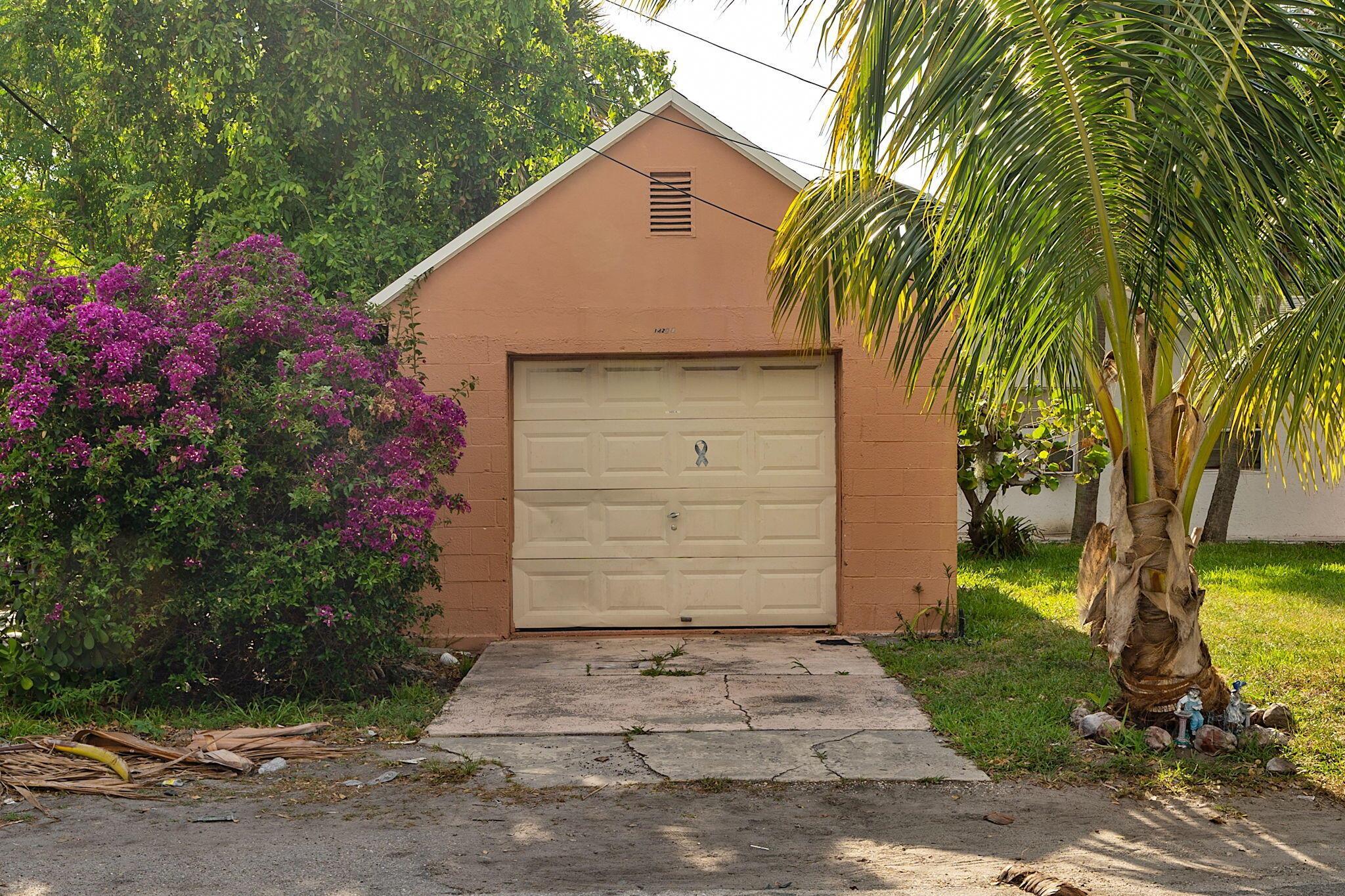 1420 Lake Avenue Property Photo 4