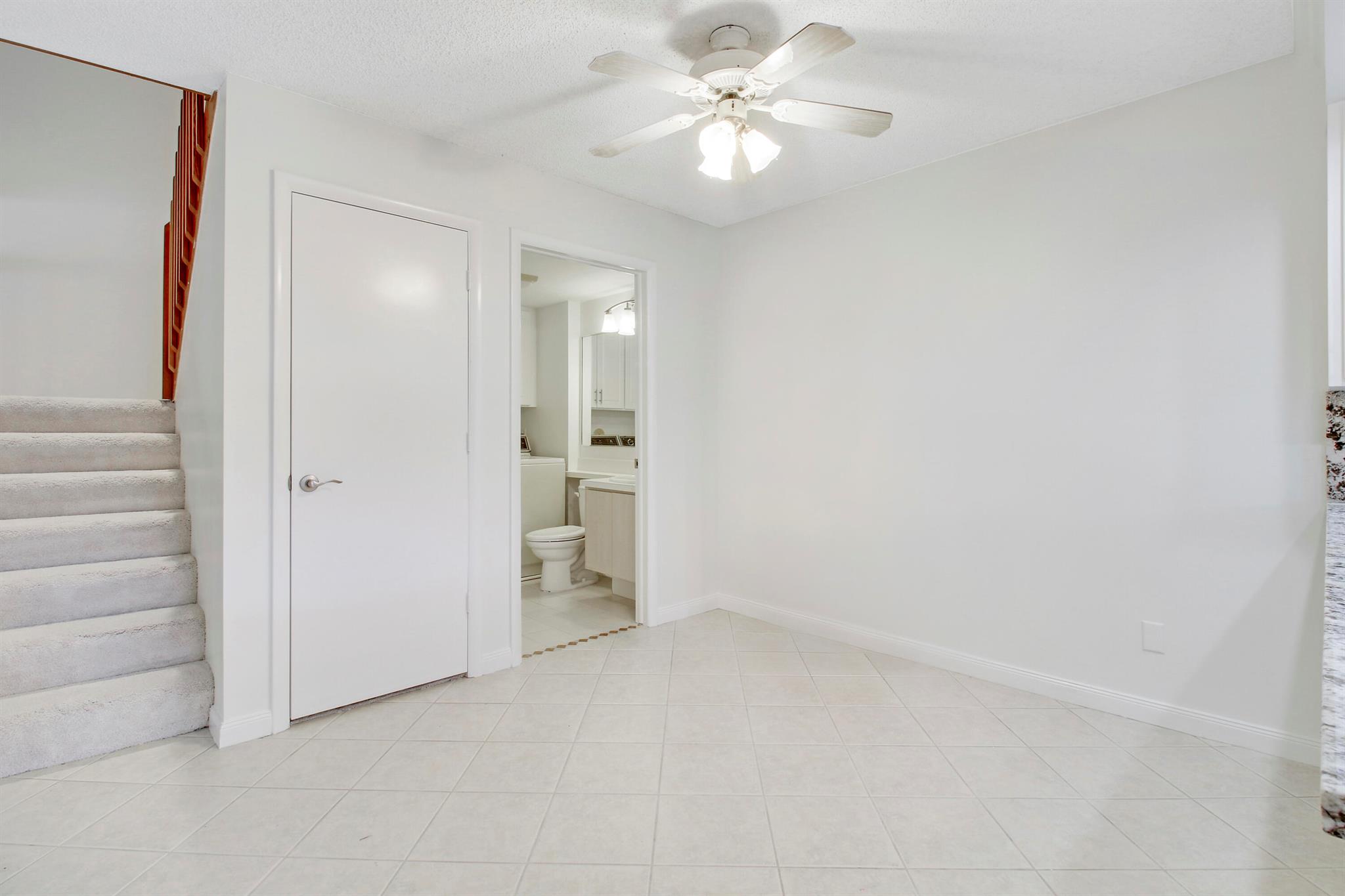 3101 Hayden Court Property Photo 4