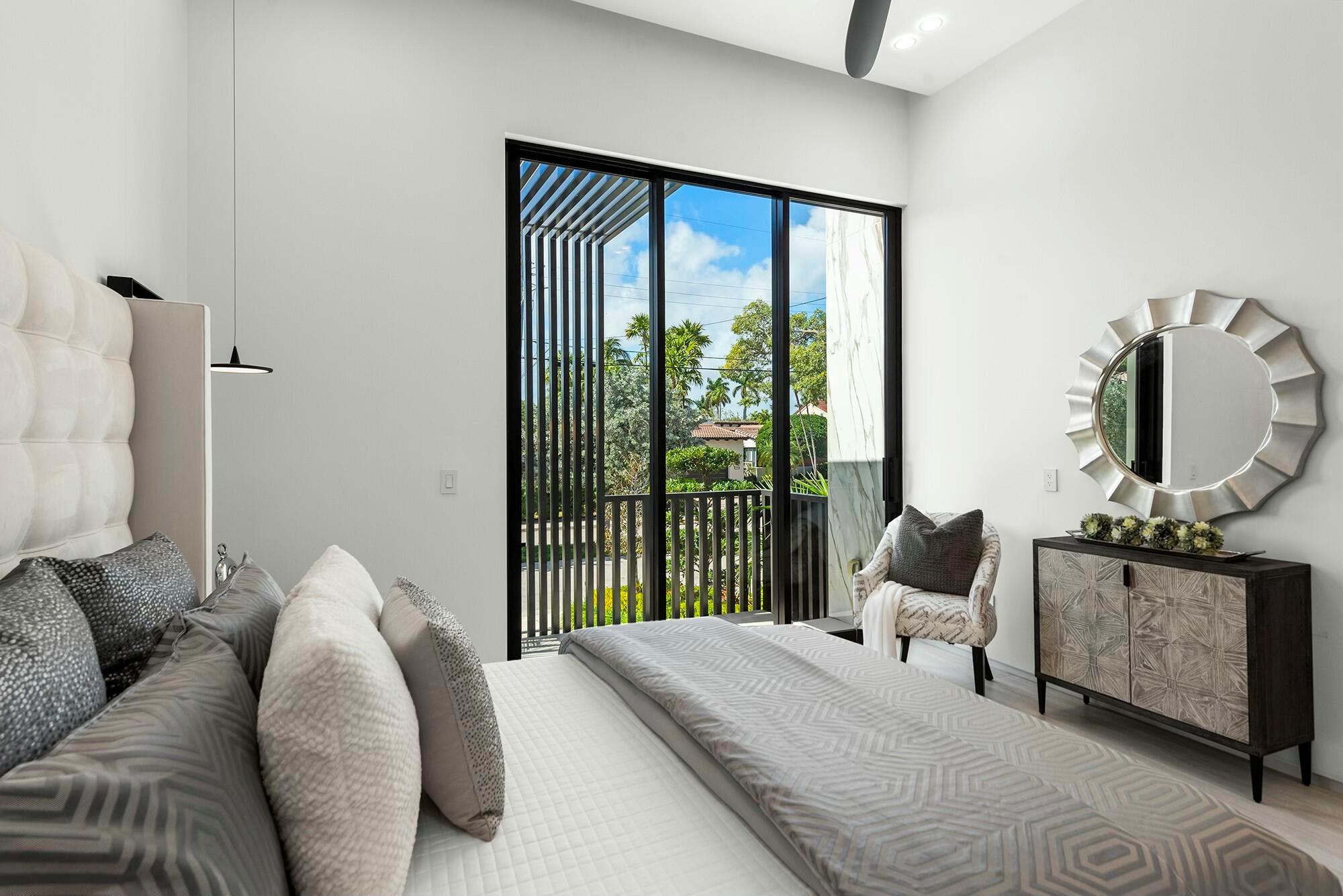 724 Riviera Isle Property Photo 45