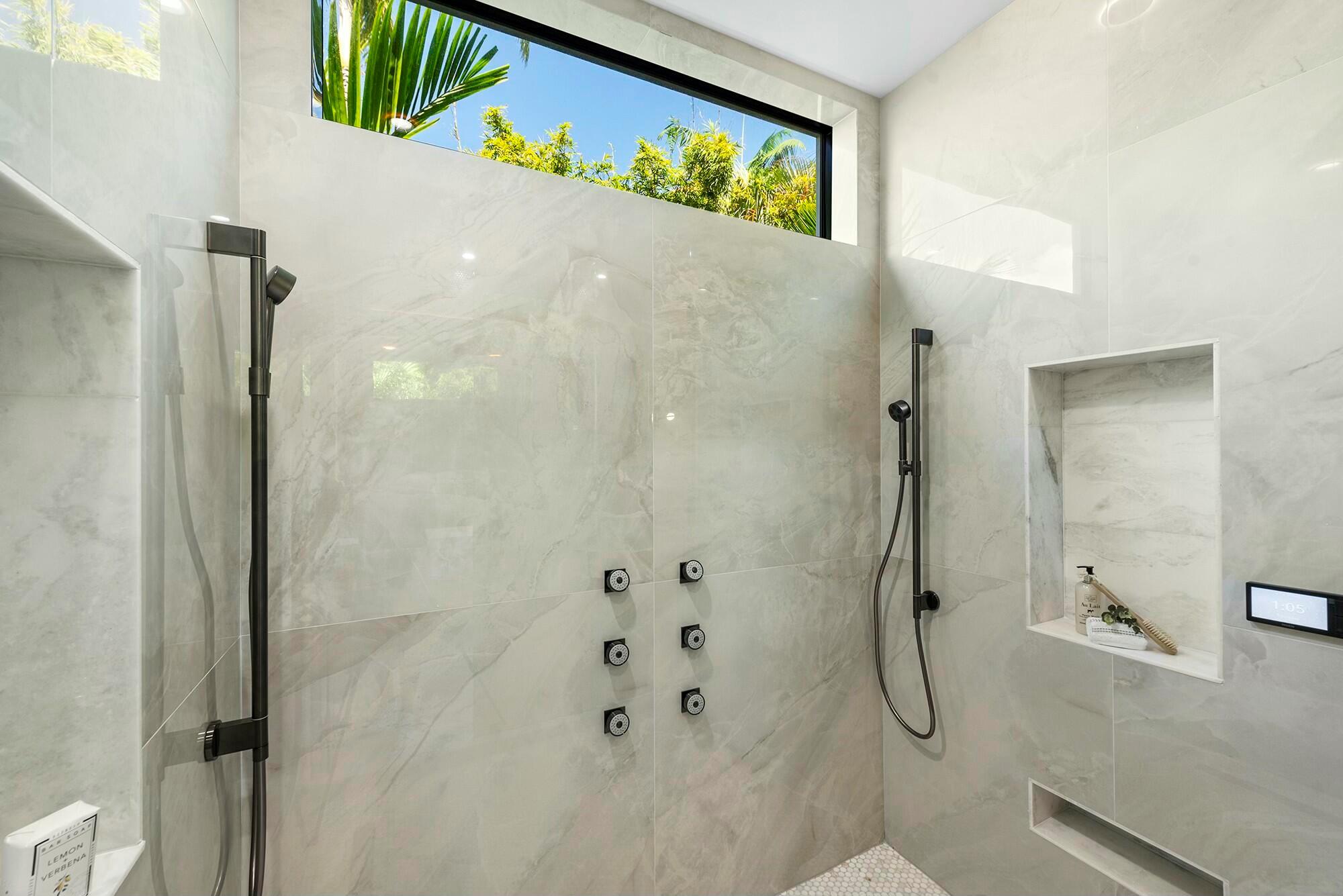 724 Riviera Isle Property Photo 71