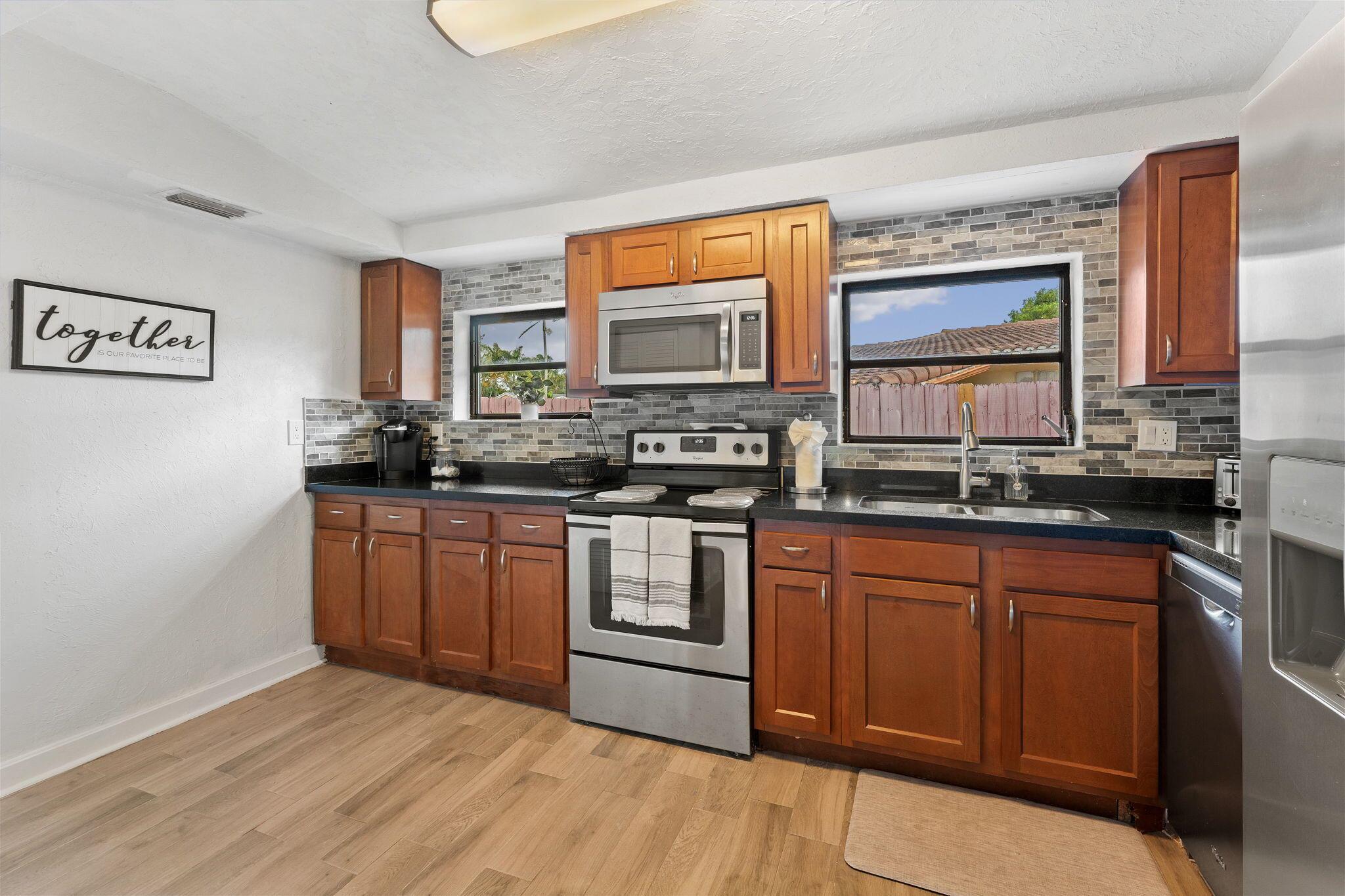 3470 Sw 15th Court Property Photo 8
