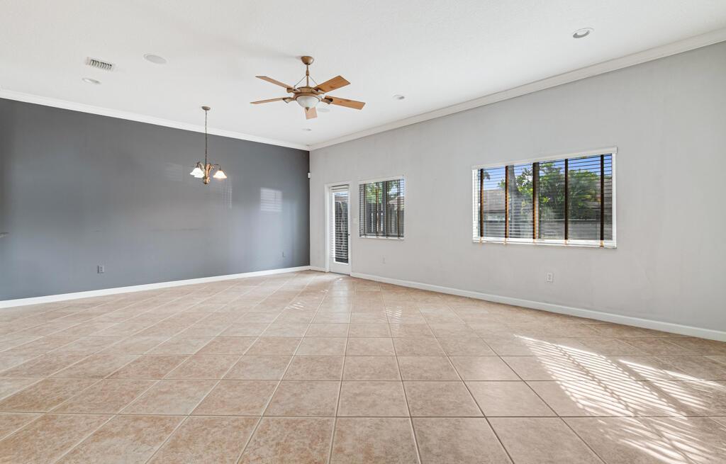 2704 Treasure Cove Circle Property Photo 5
