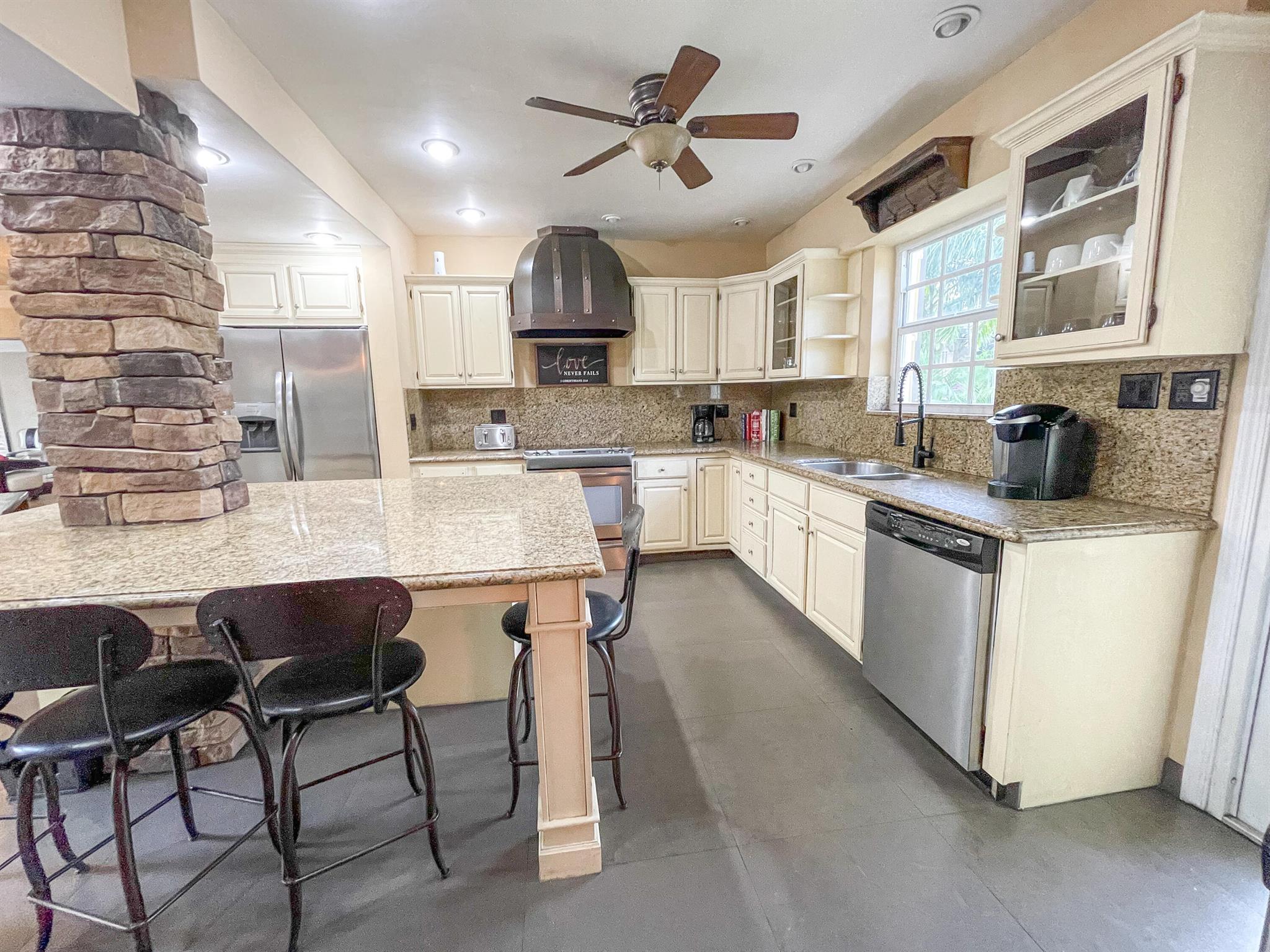 2300 Castilla Isle Isle Property Photo 30