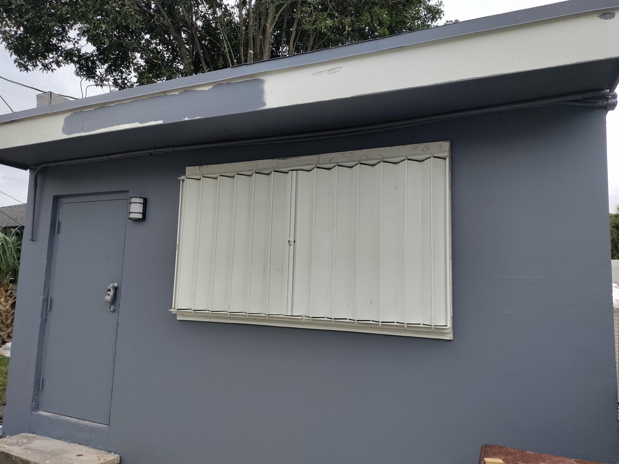 510 N Sapodilla Avenue Property Photo 2