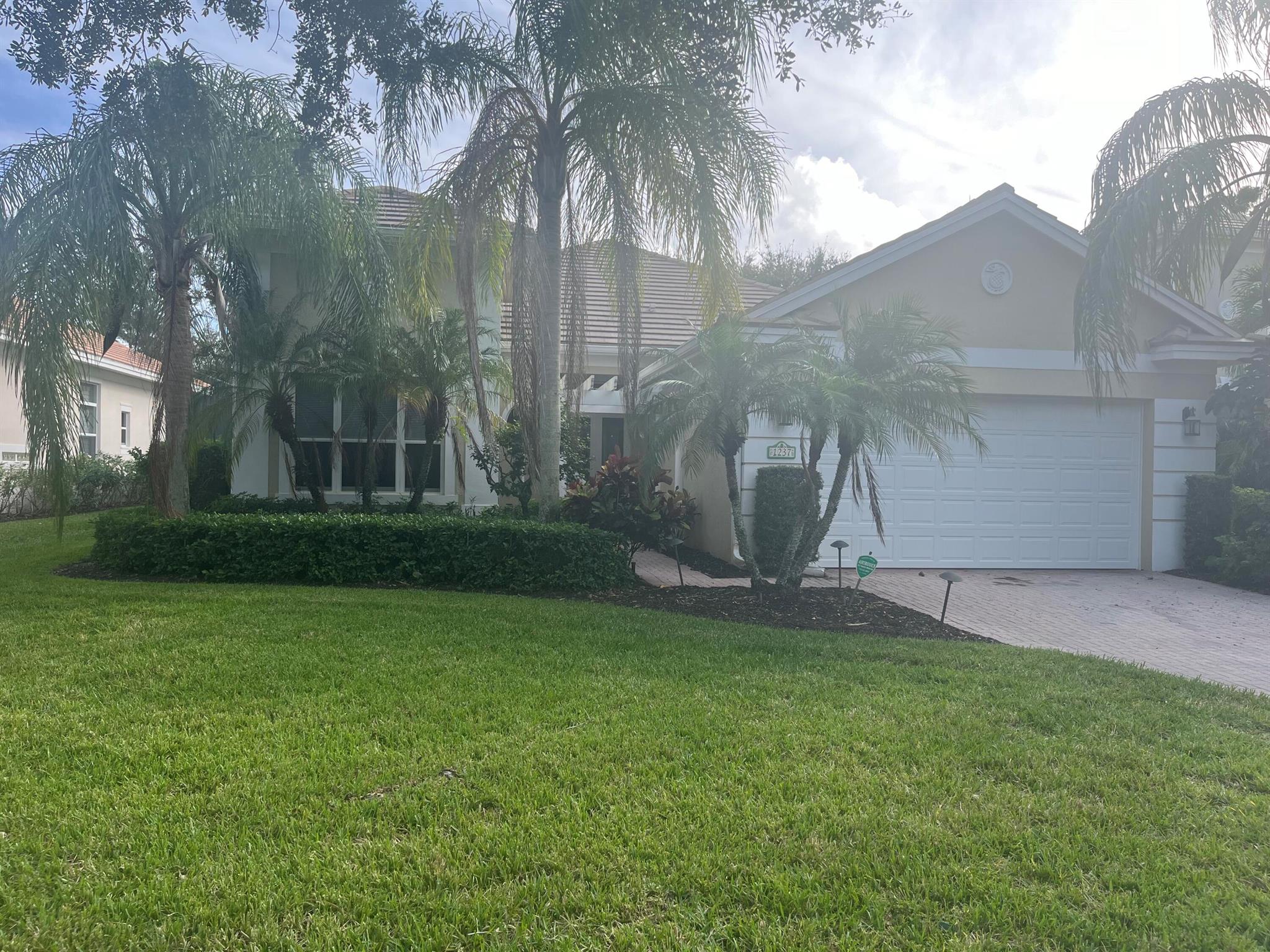 1237 River Reach Drive Property Photo 1