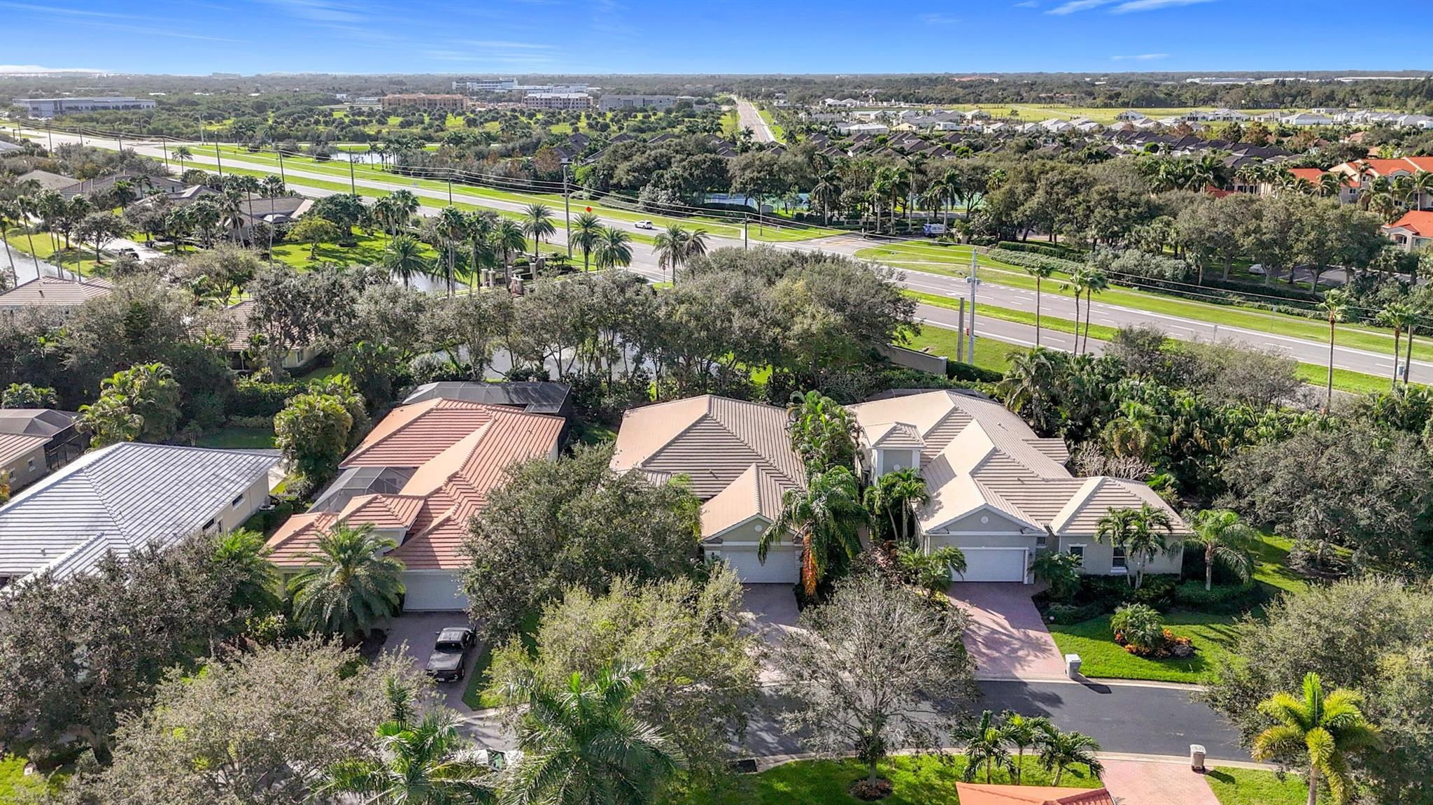 1237 River Reach Drive Property Photo 3